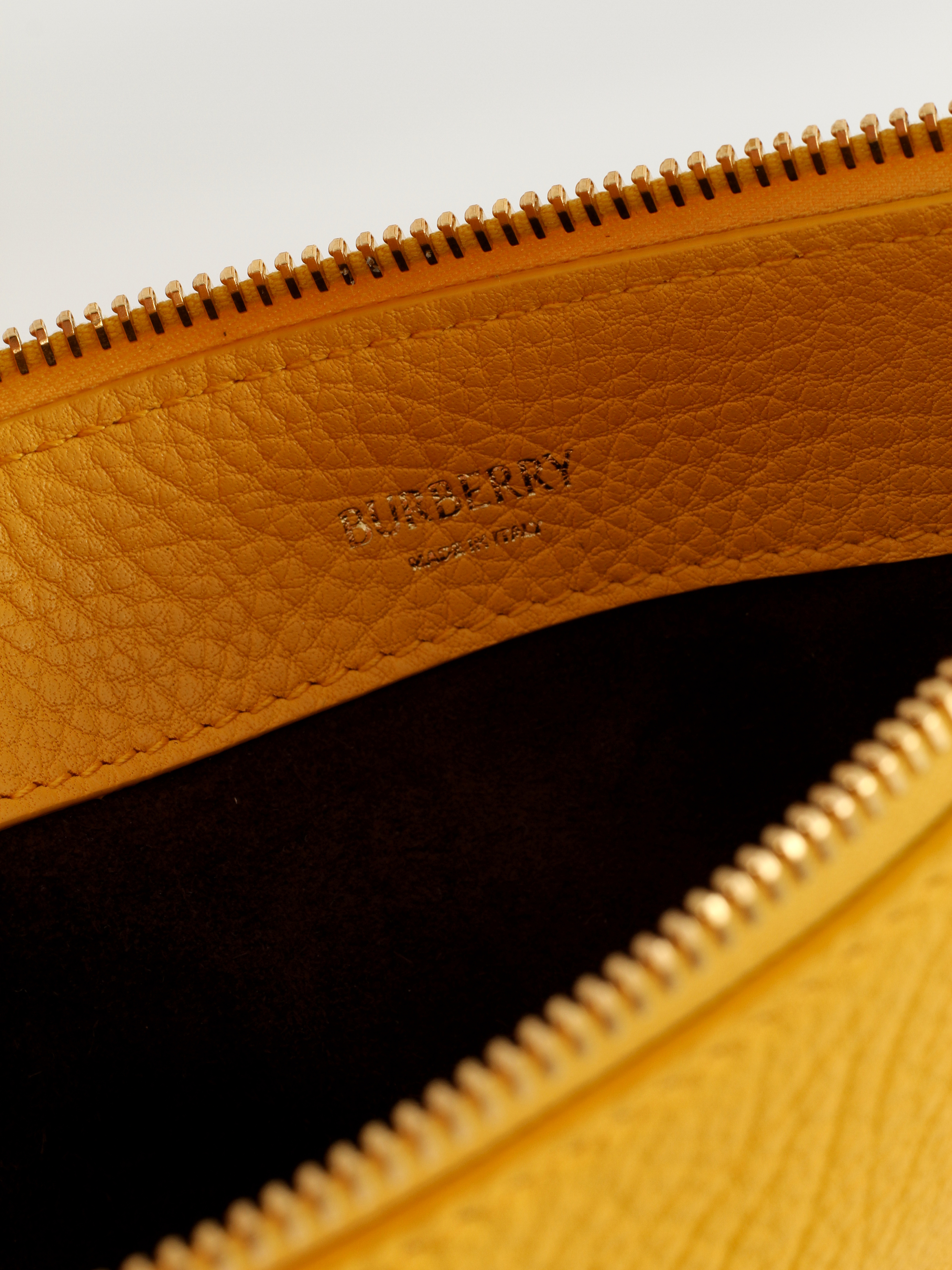 Burberry Knight 8