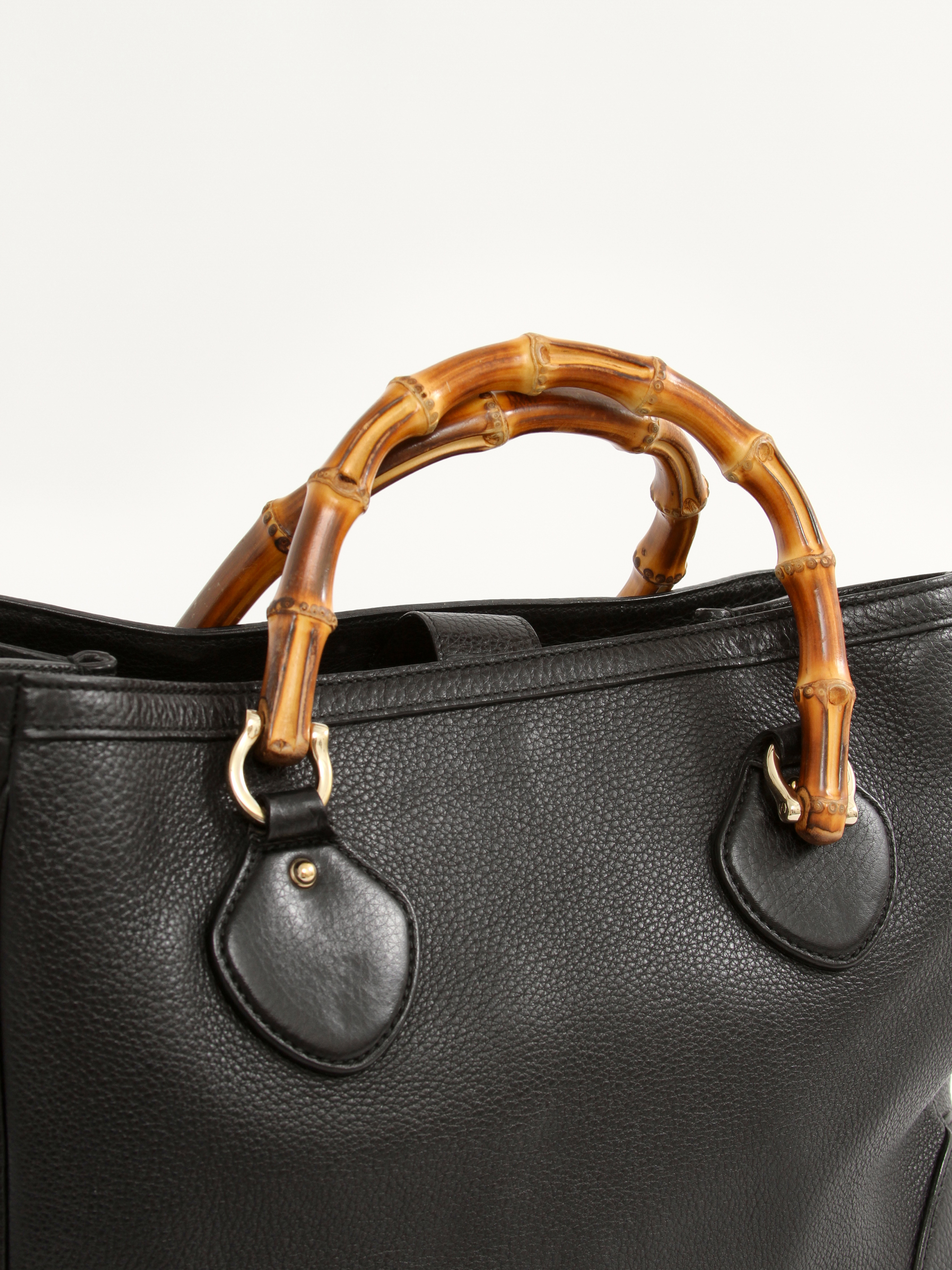 Gucci Diana 6