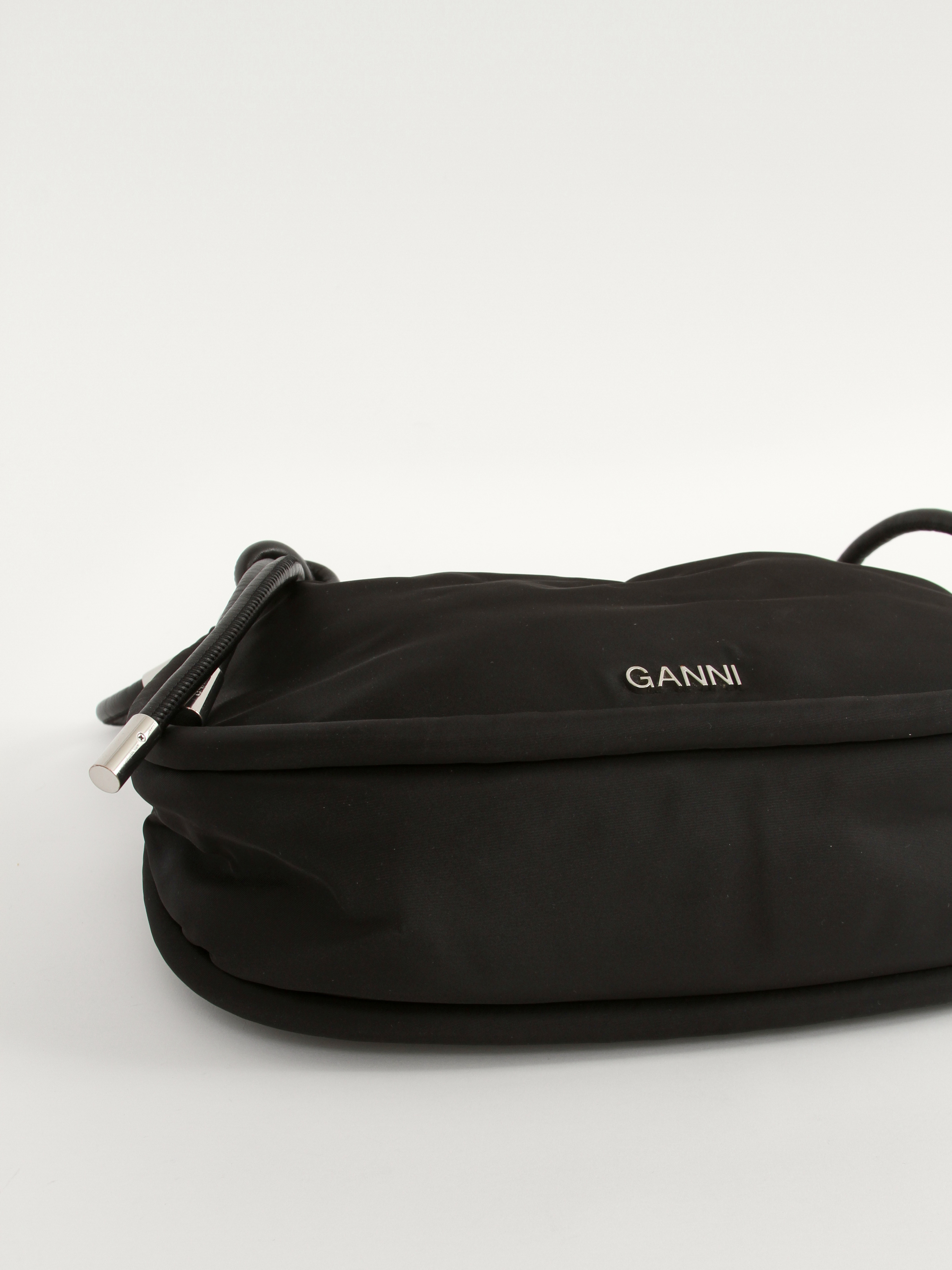 Ganni Knot 8