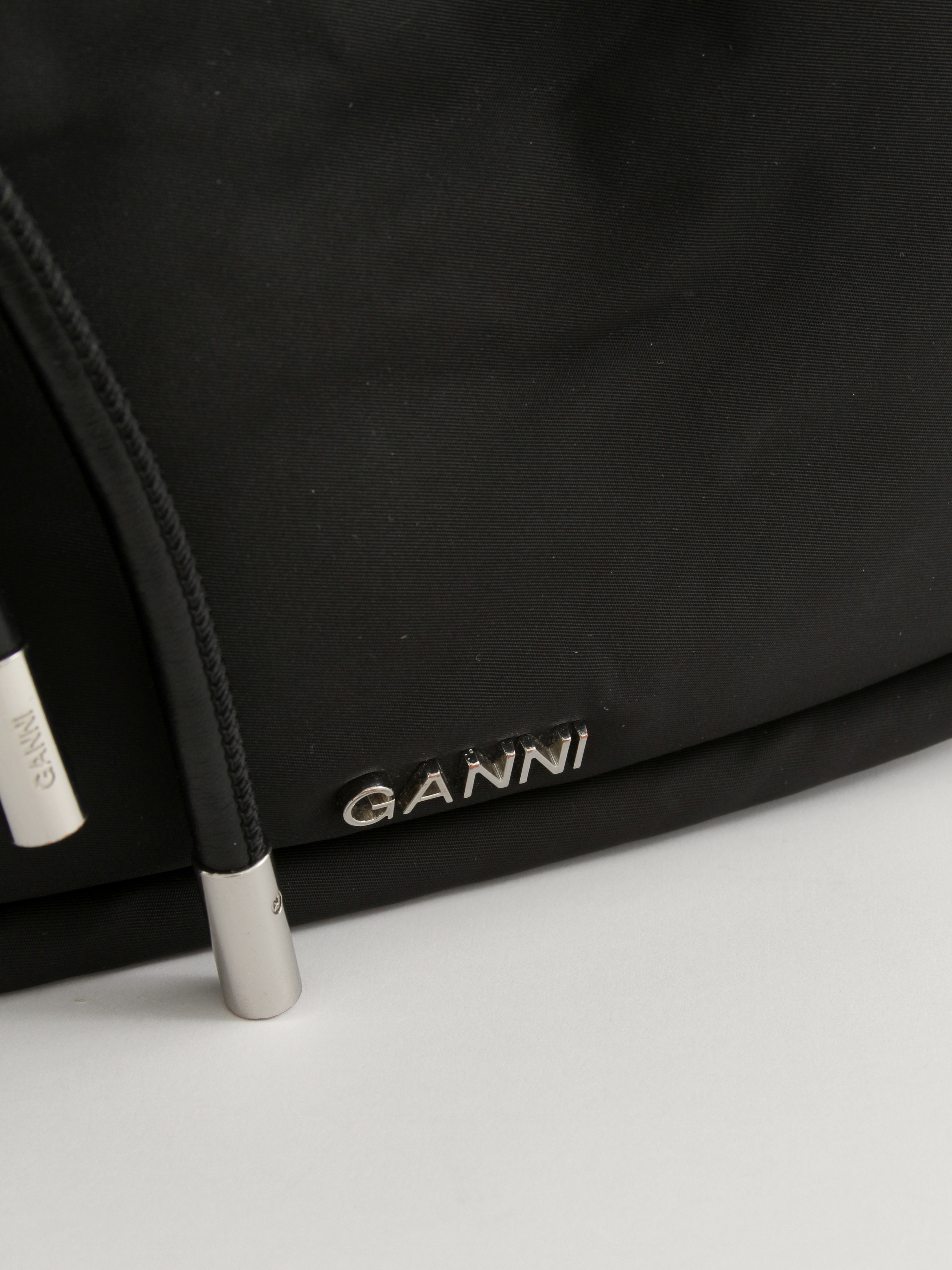 Ganni Knot 5