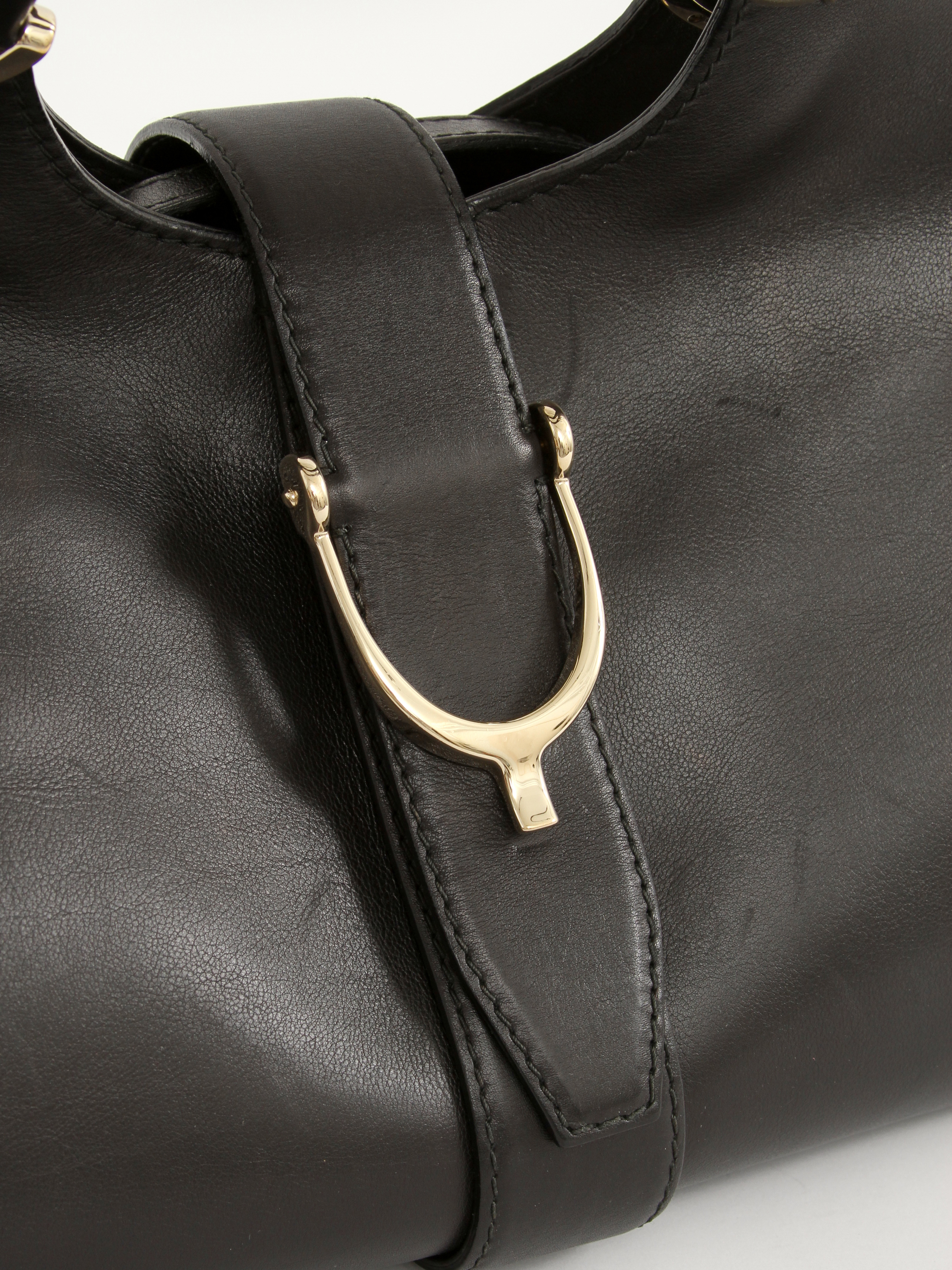 Gucci Leather Bag 11