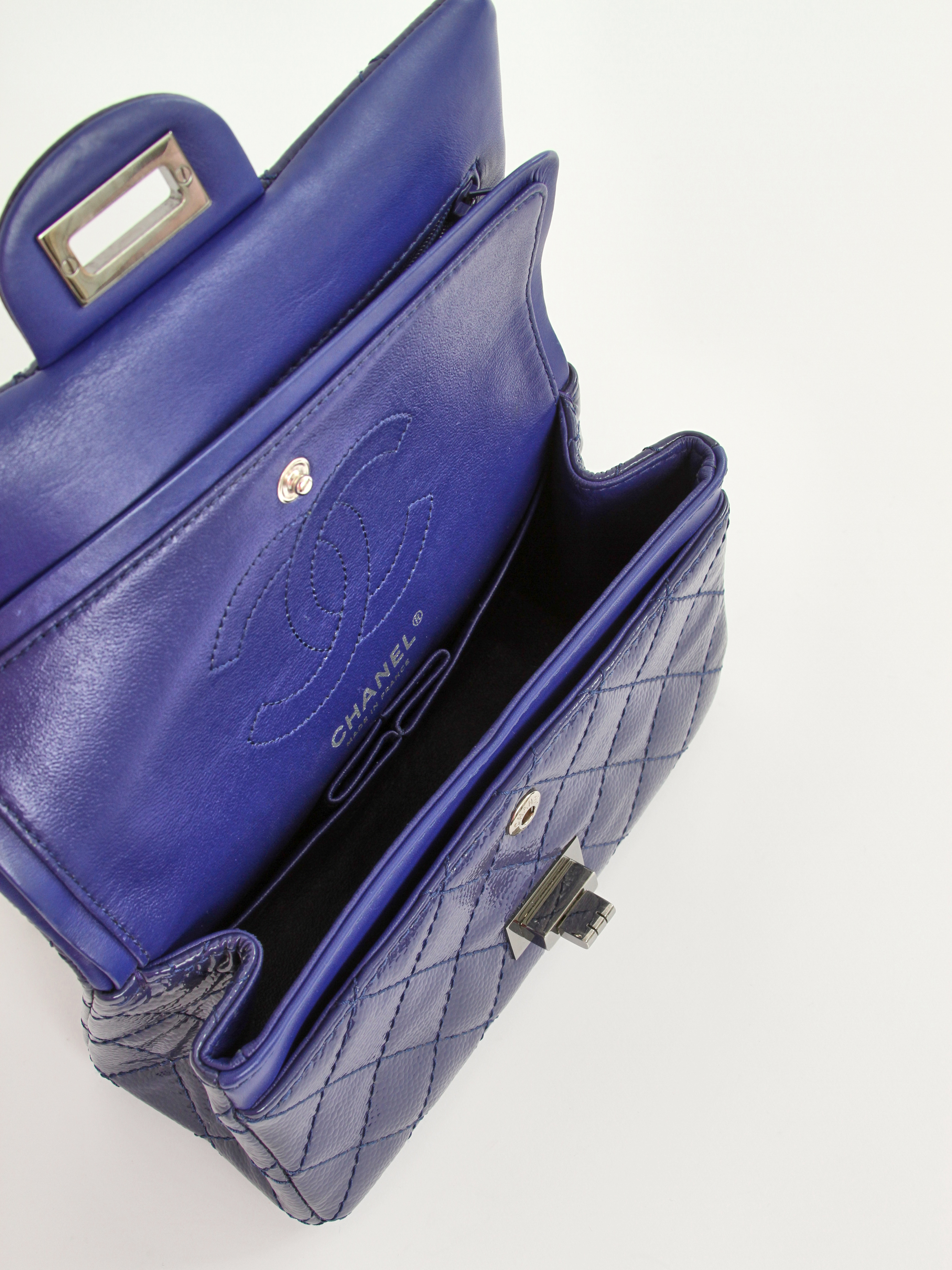 Chanel 2.55 8