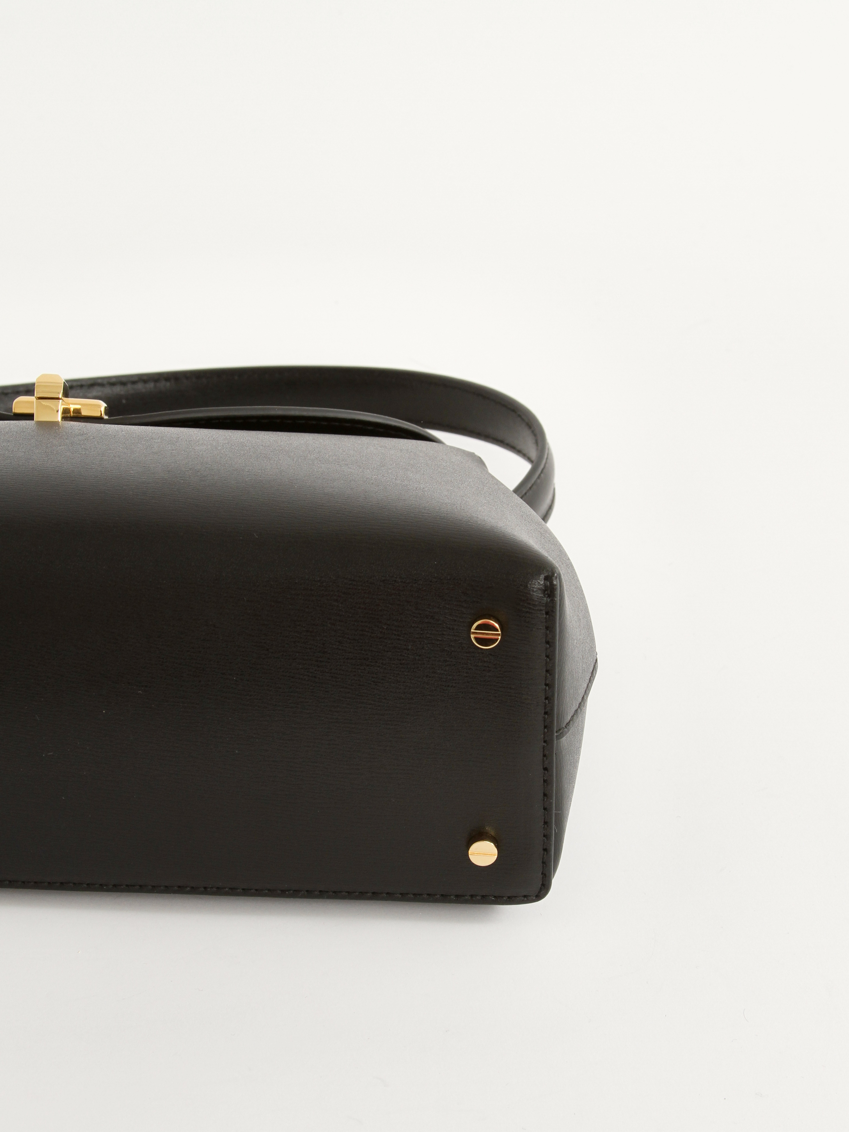Toteme T-lock  7
