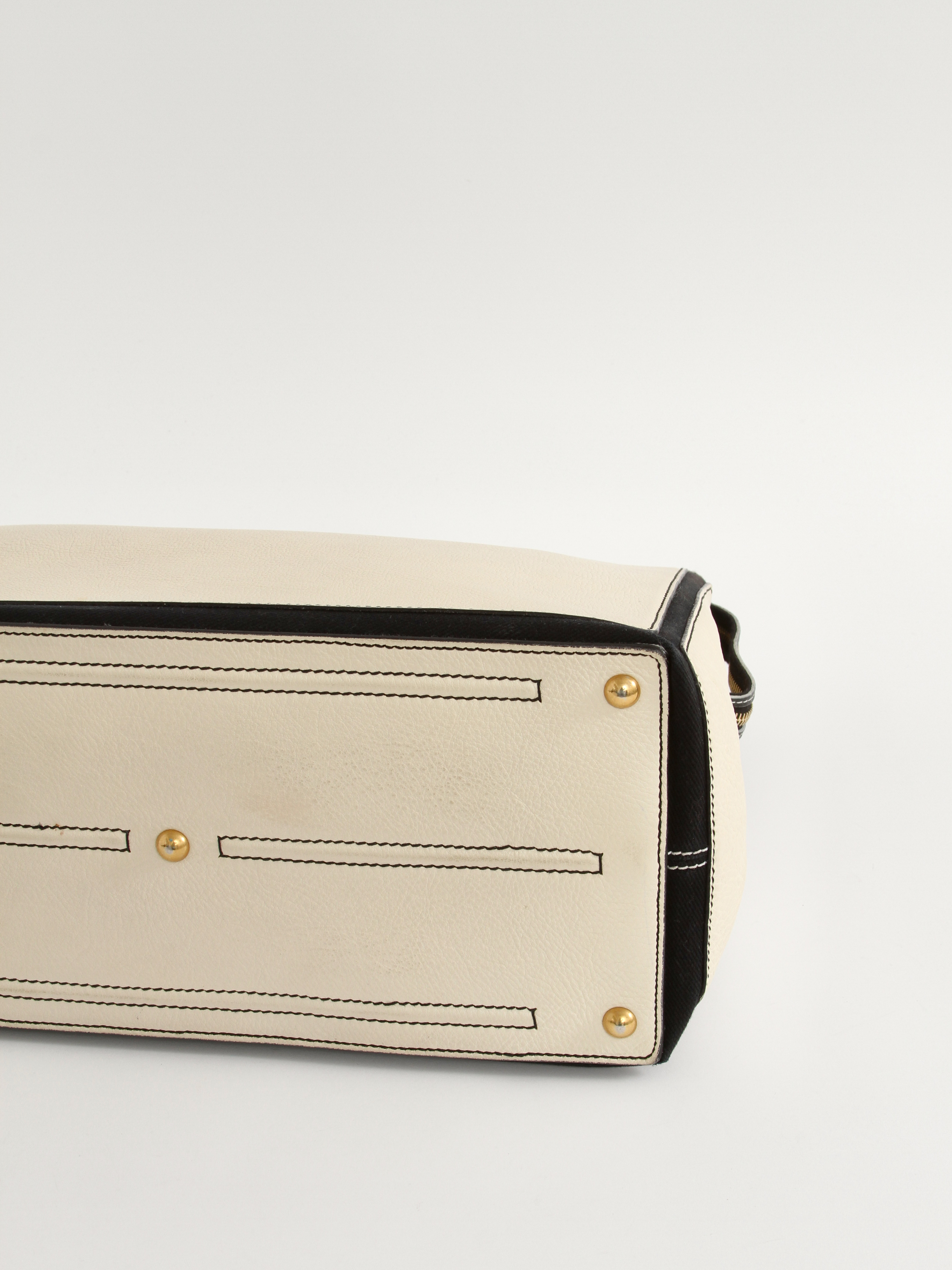 Saint Laurent Muse 8
