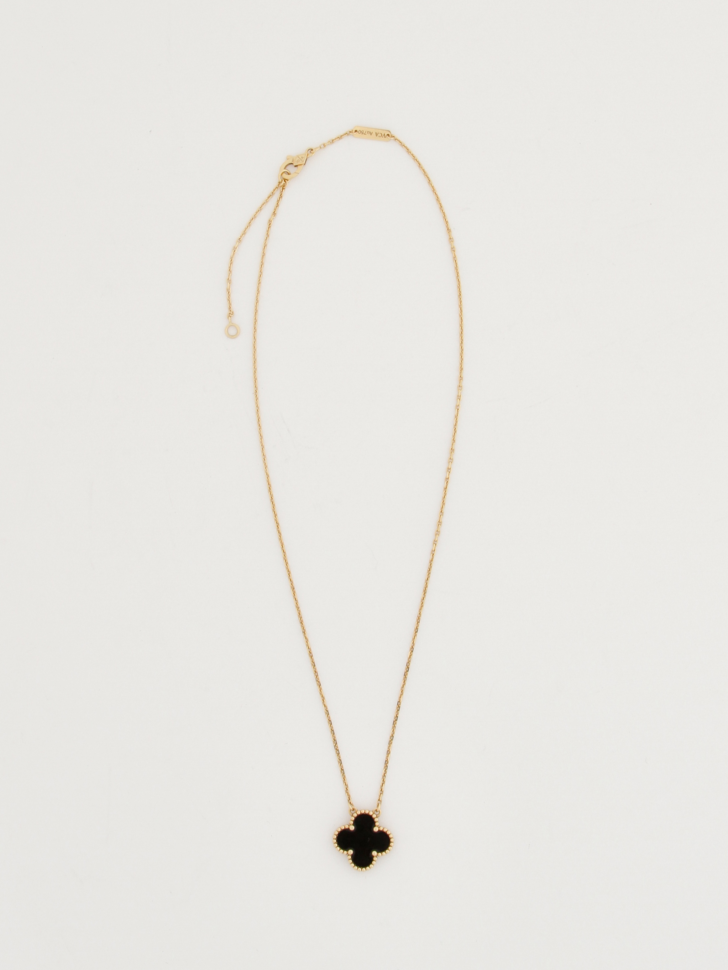 Van Cleef & Arpels Alhambra 1