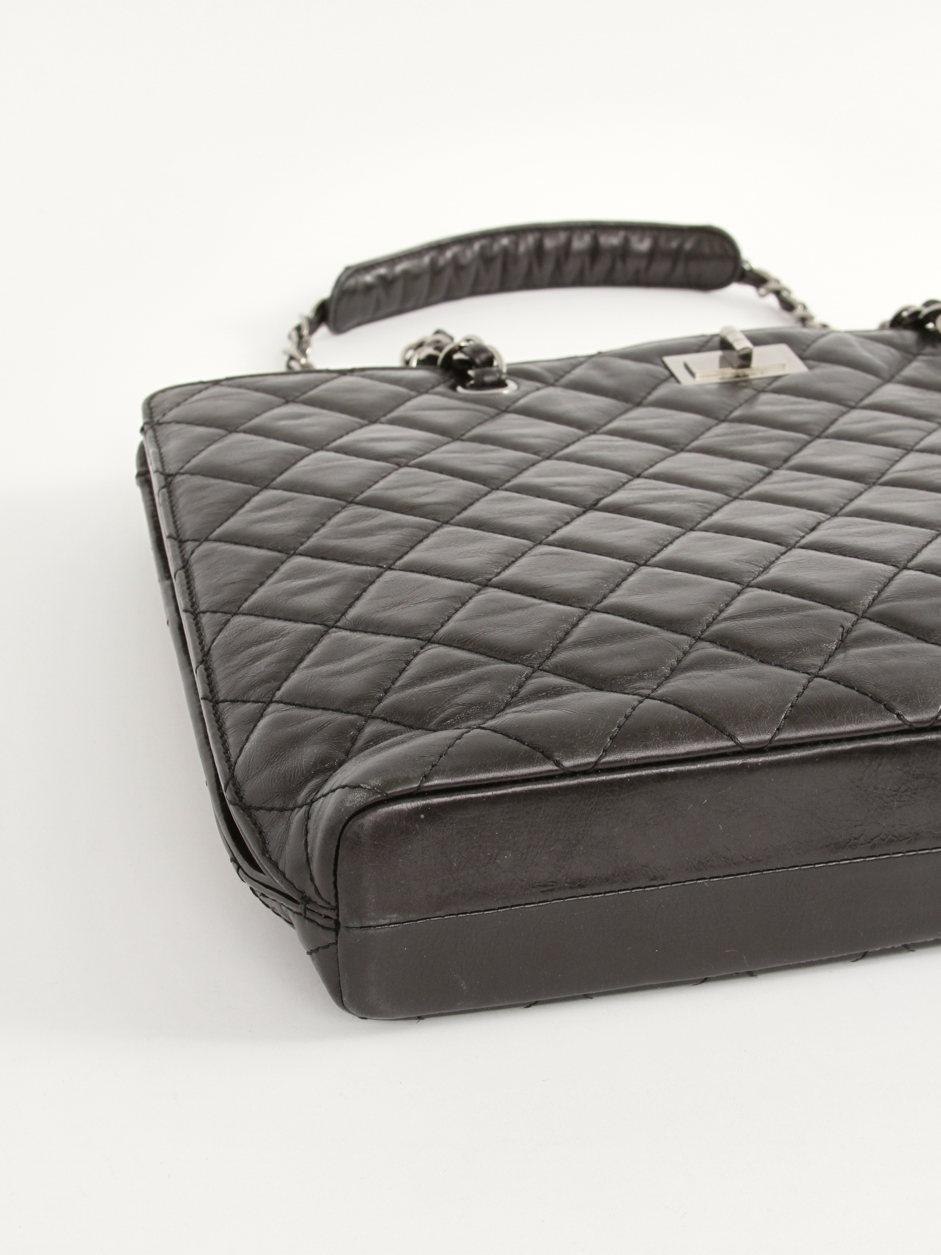 Chanel 2.55 7