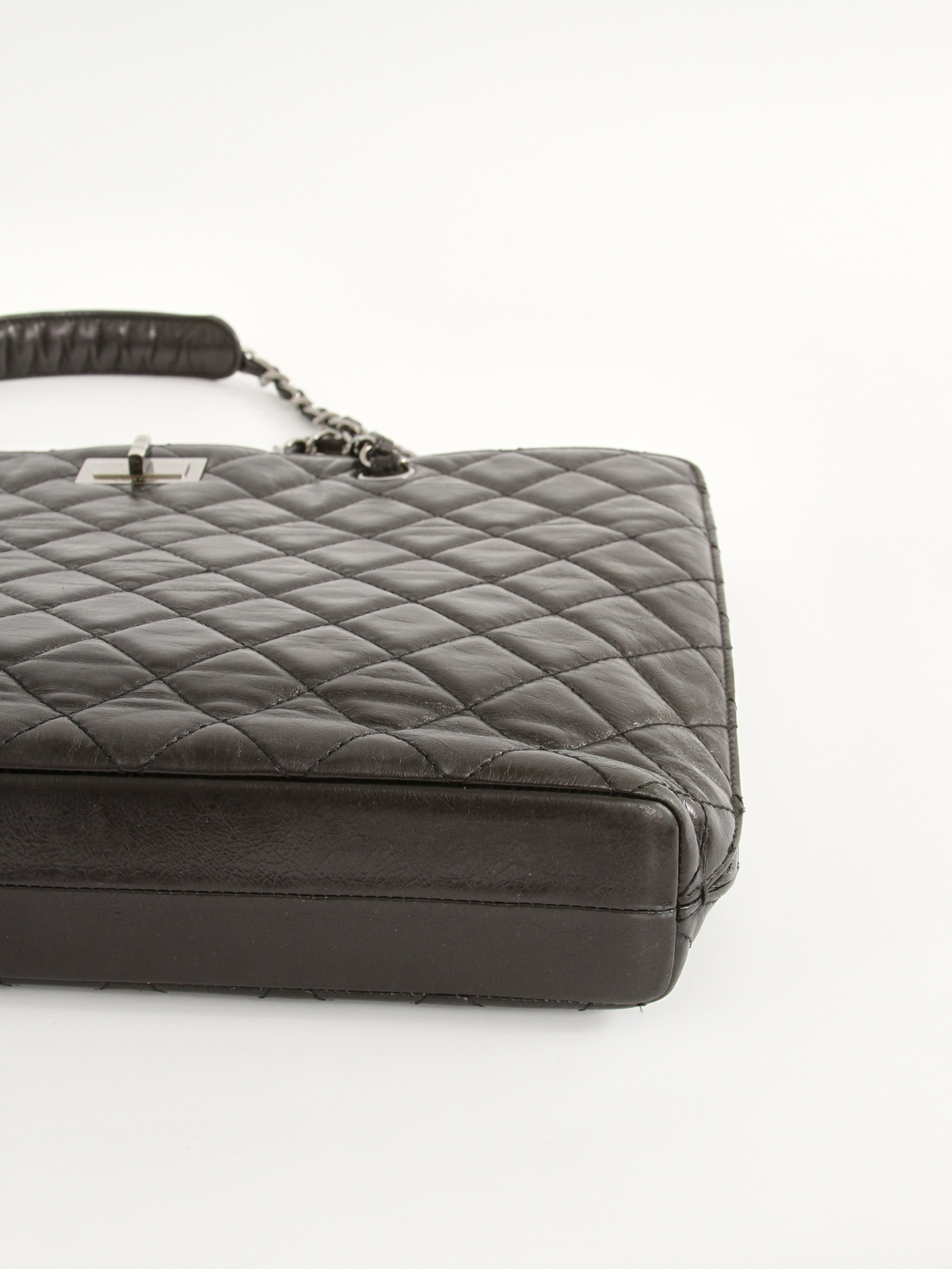 Chanel 2.55 8
