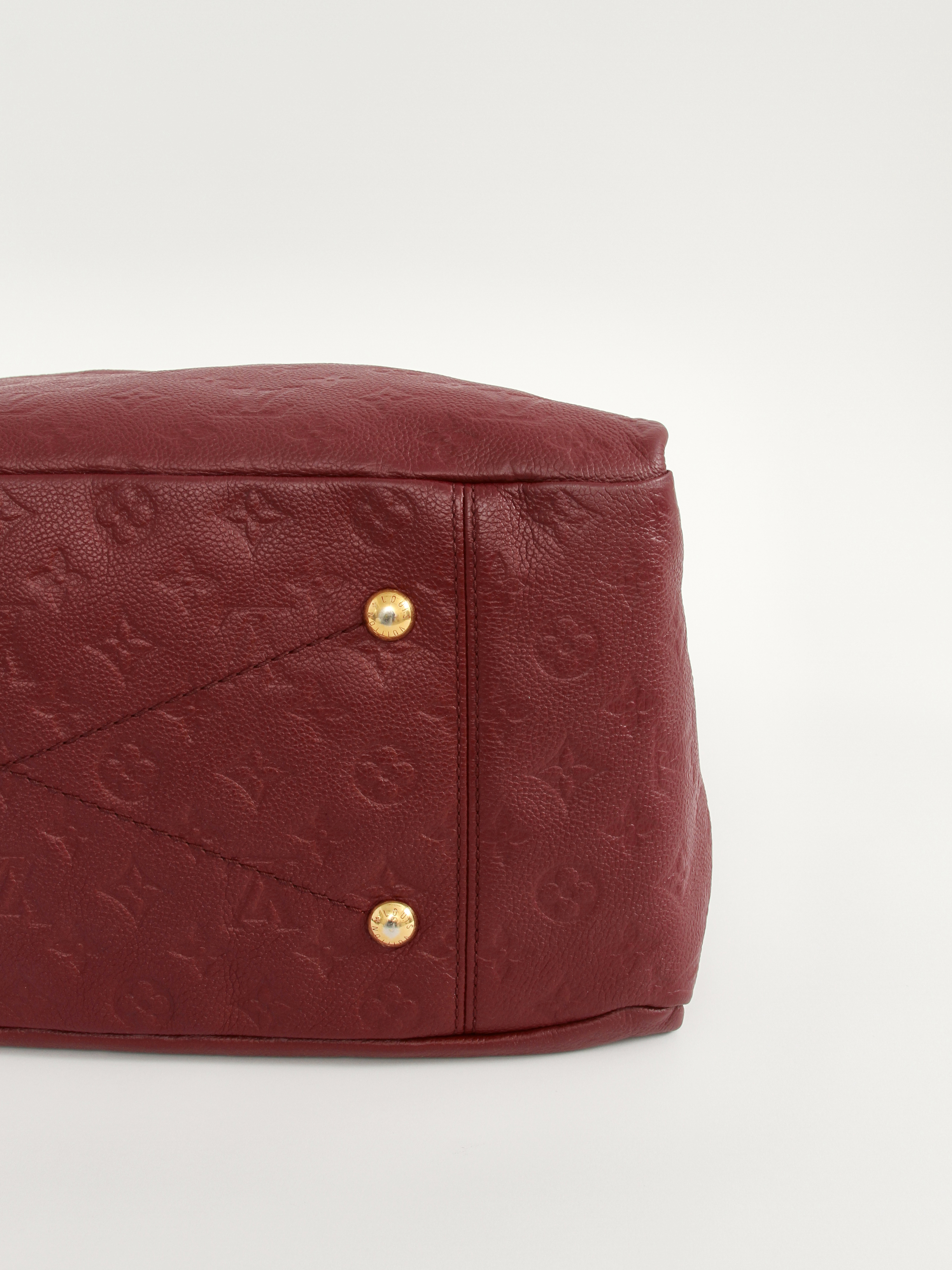 Louis Vuitton Artsy 6