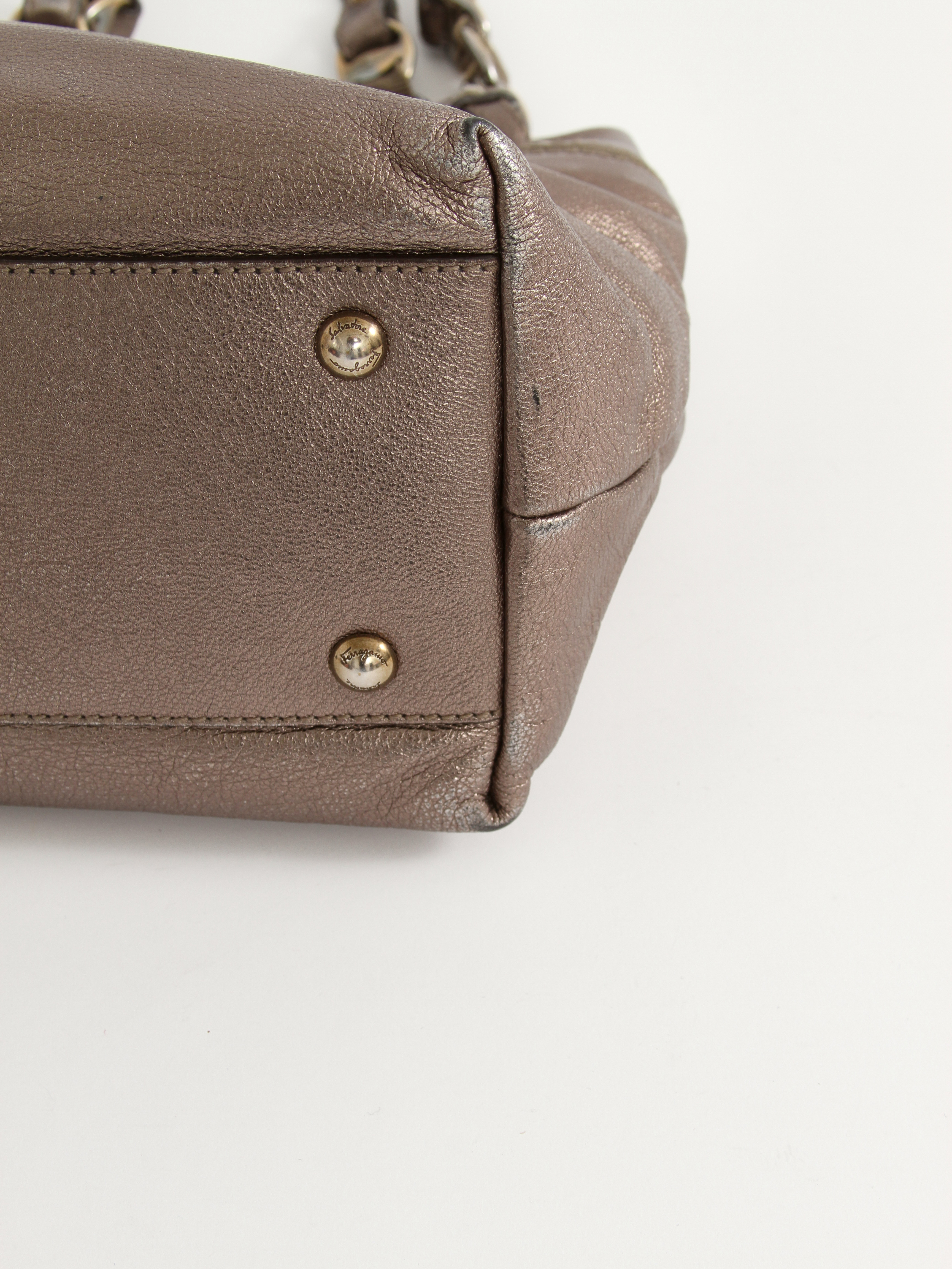 Salvatore Ferragamo Leather Bag 17