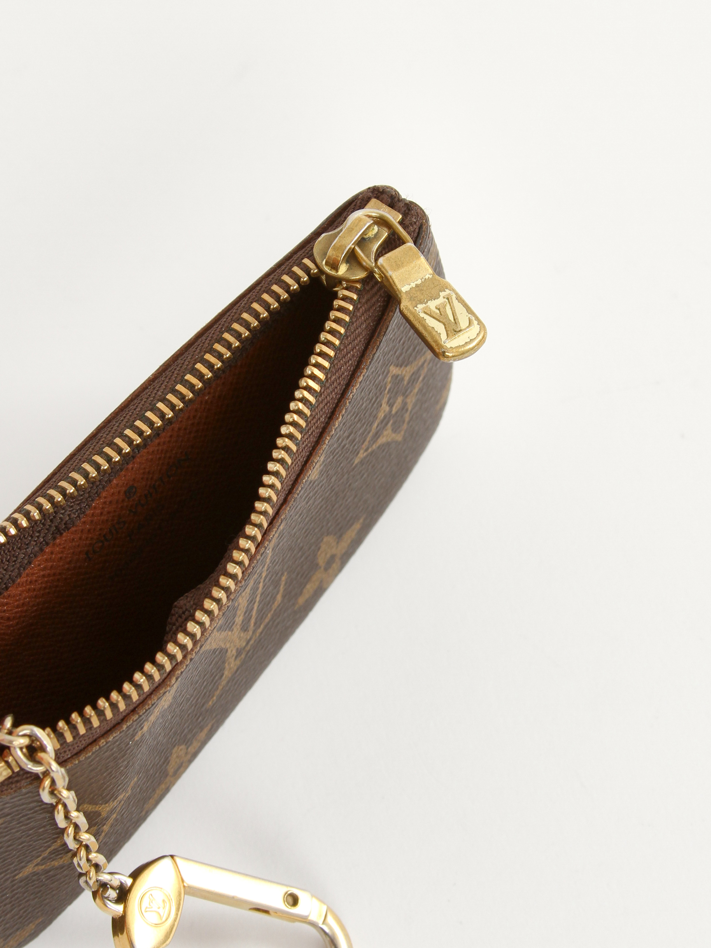 Louis Vuitton Case 3