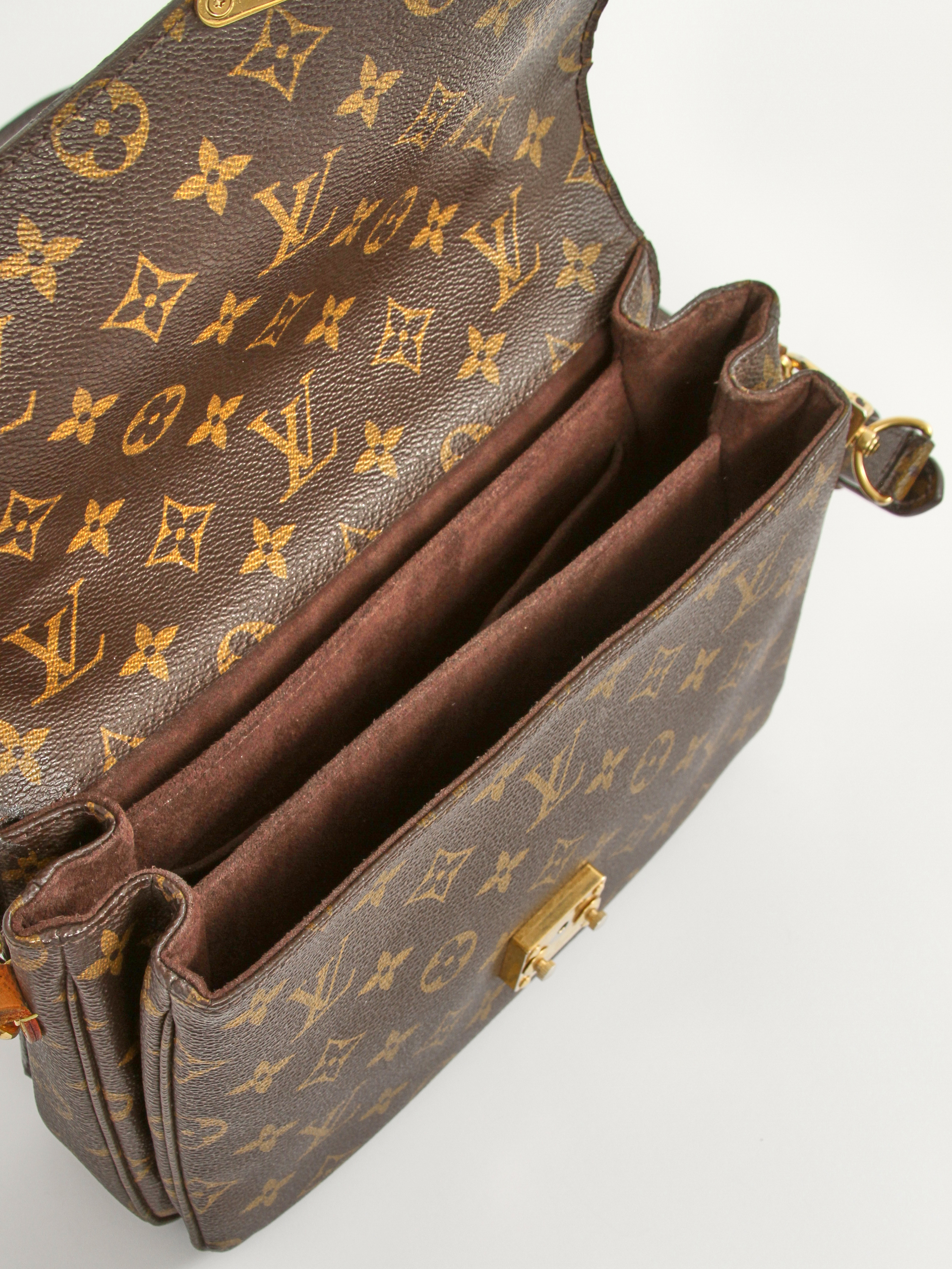 Louis Vuitton Pochette Metis 10