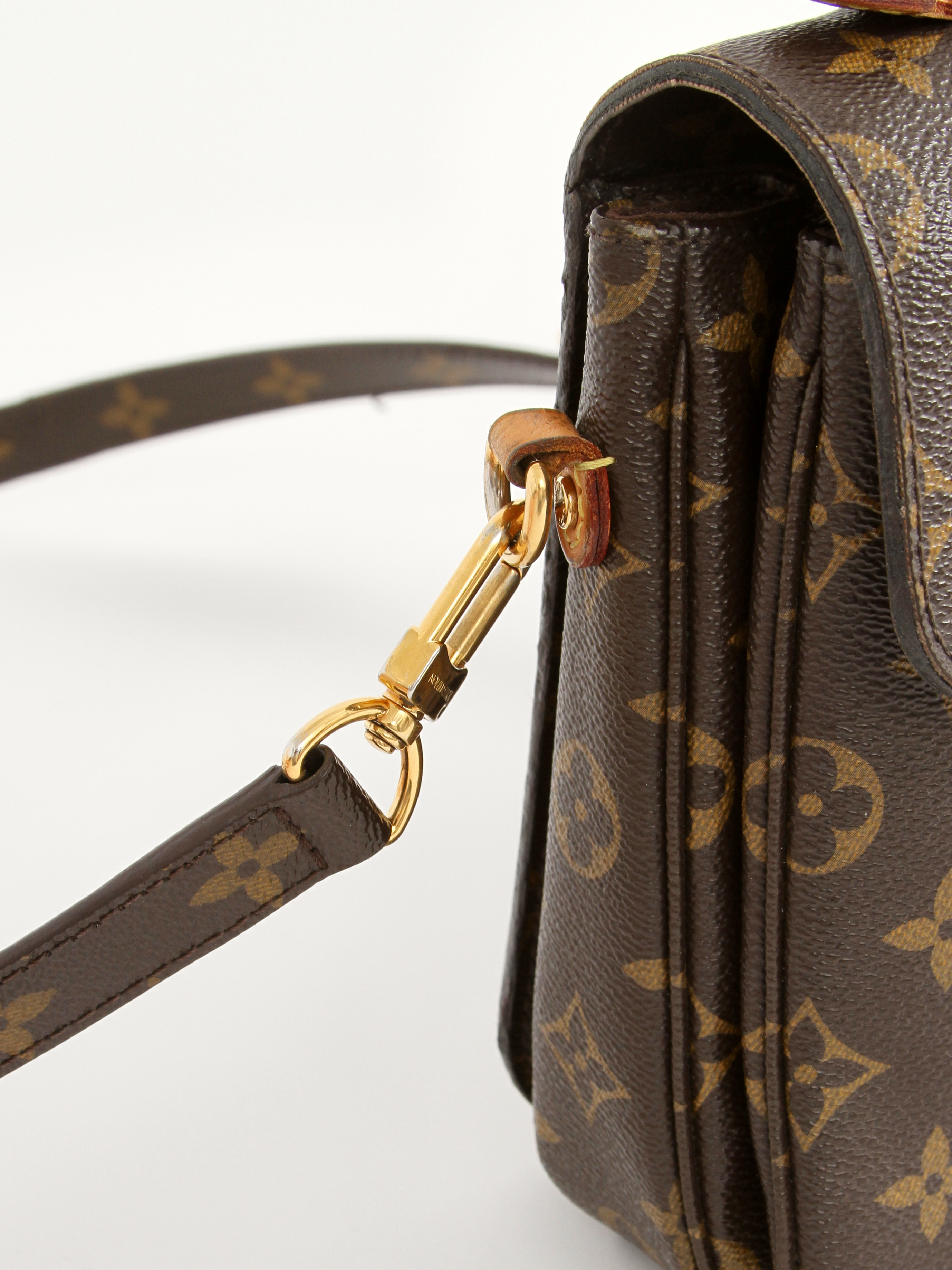 Louis Vuitton Pochette Metis 5