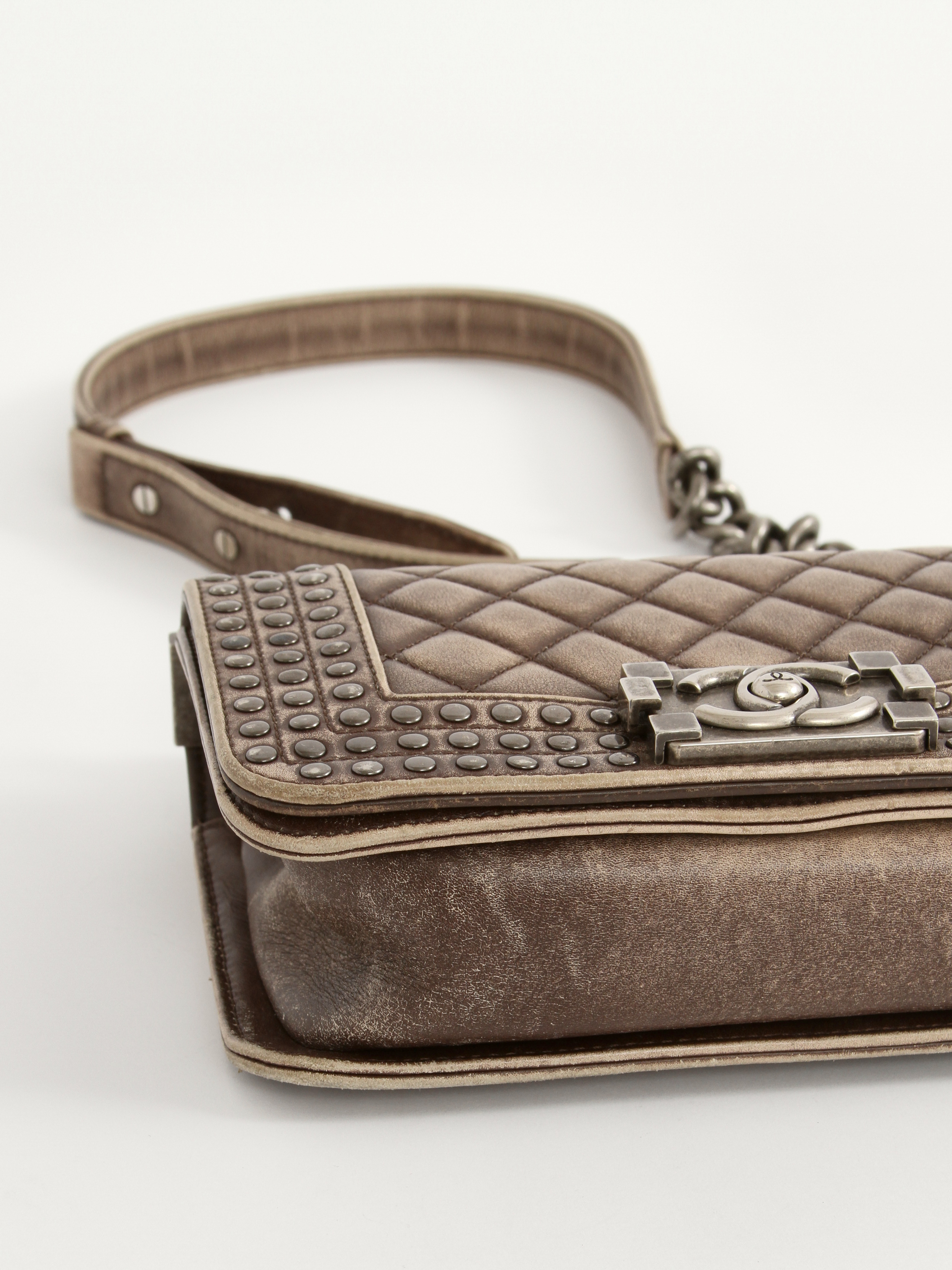 Chanel Boy 6