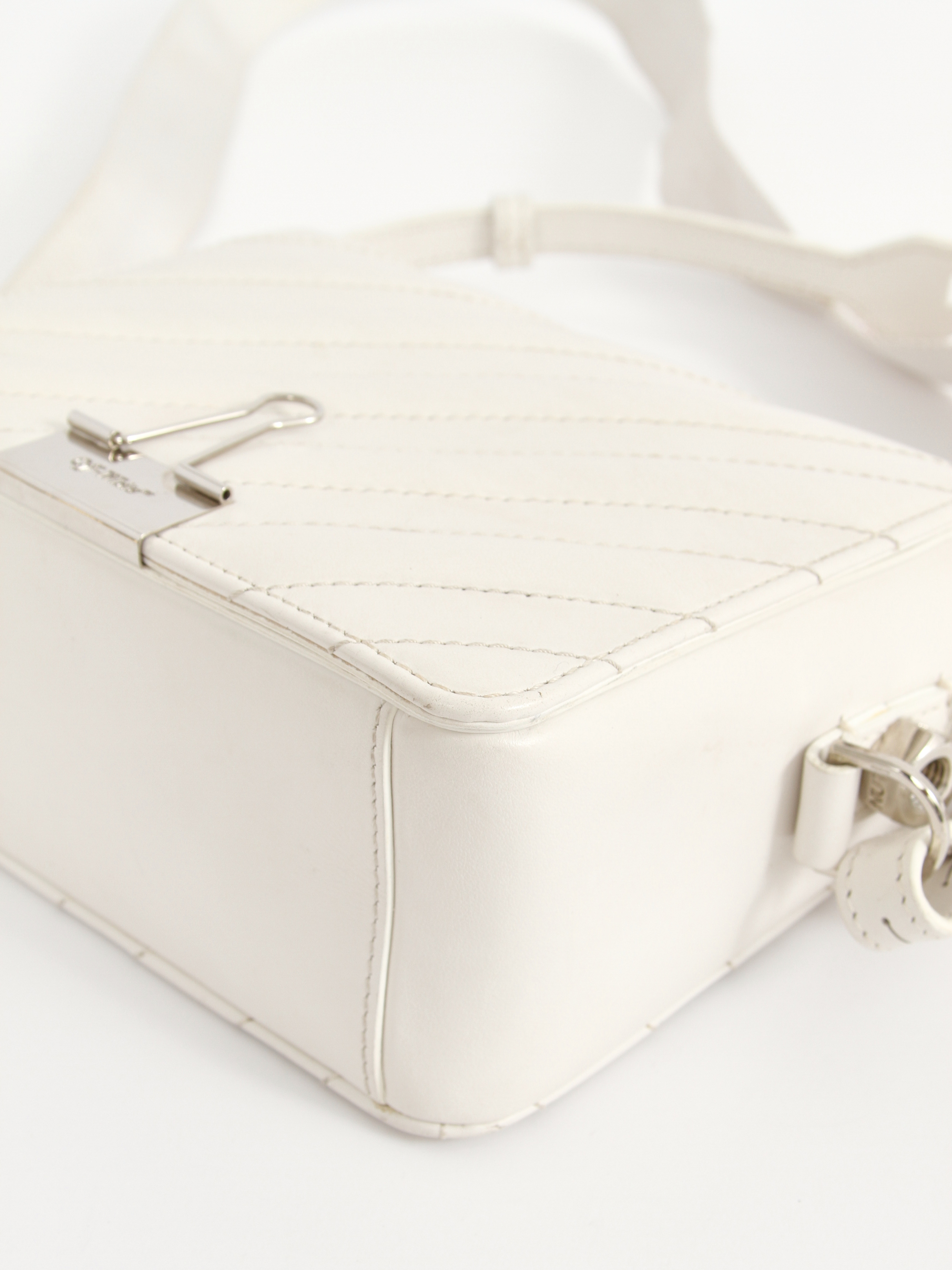 Off-White Binder 5