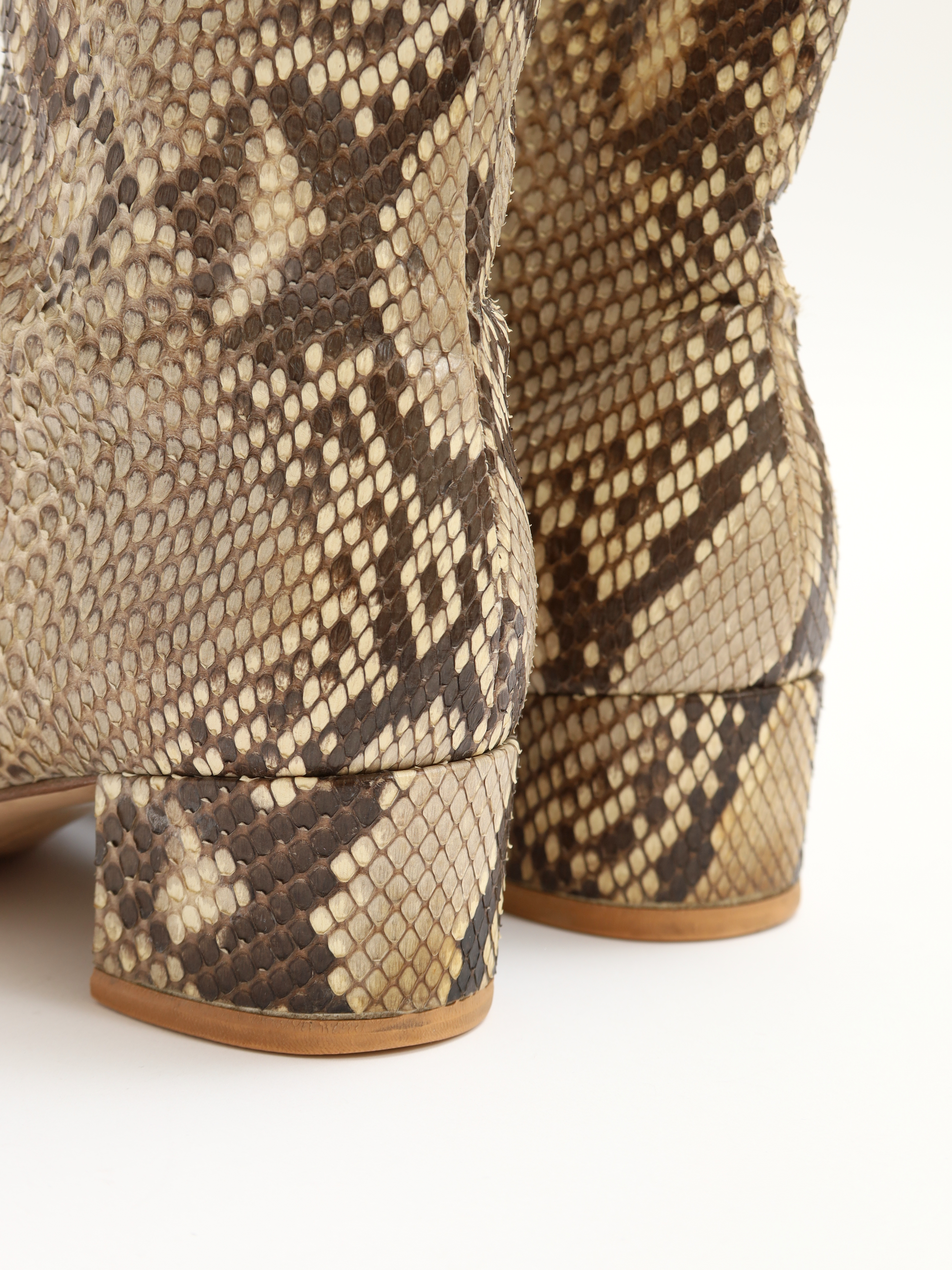 Gianvito Rossi Shoes 37 5