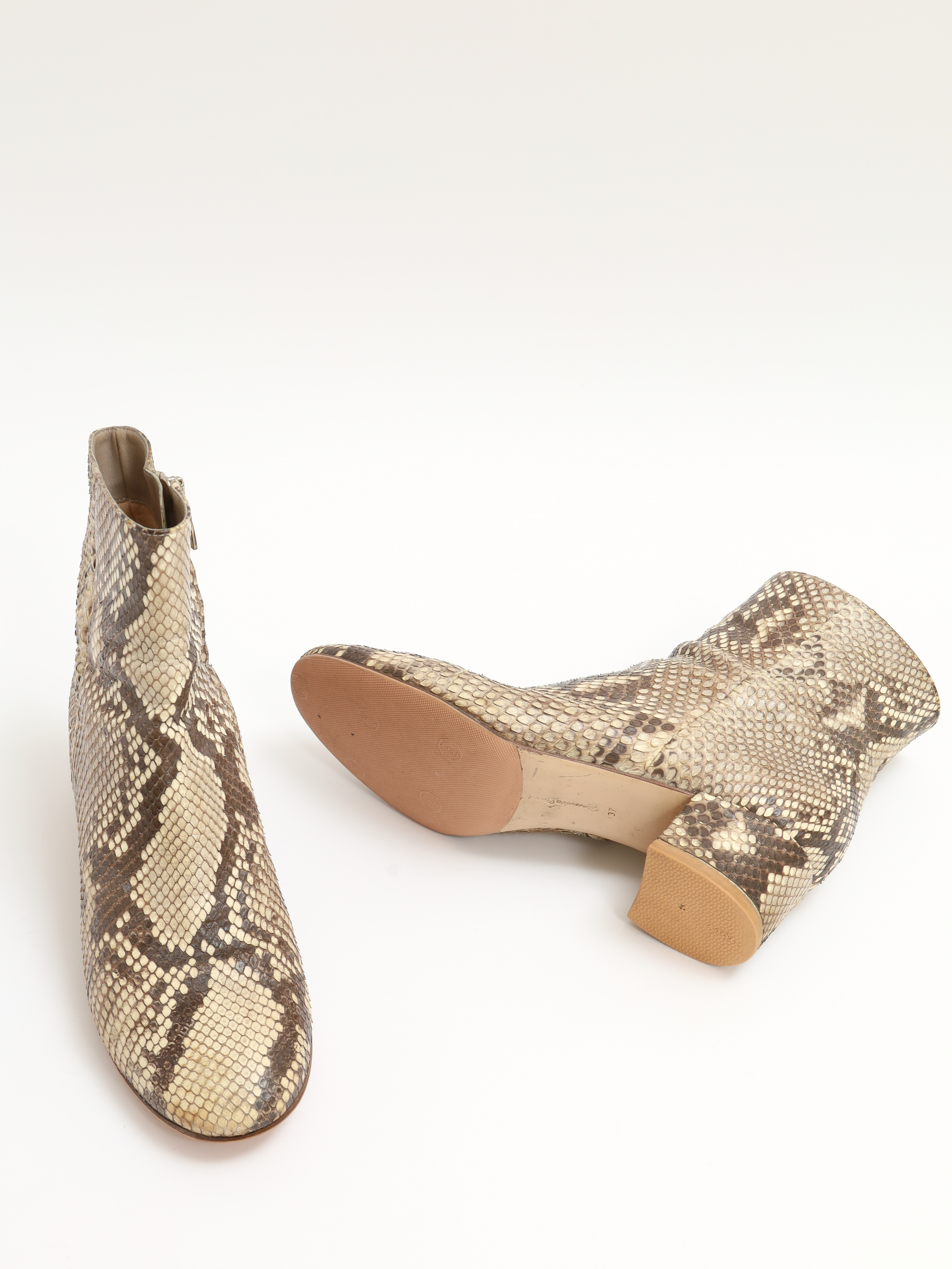 Gianvito Rossi Shoes 37 9