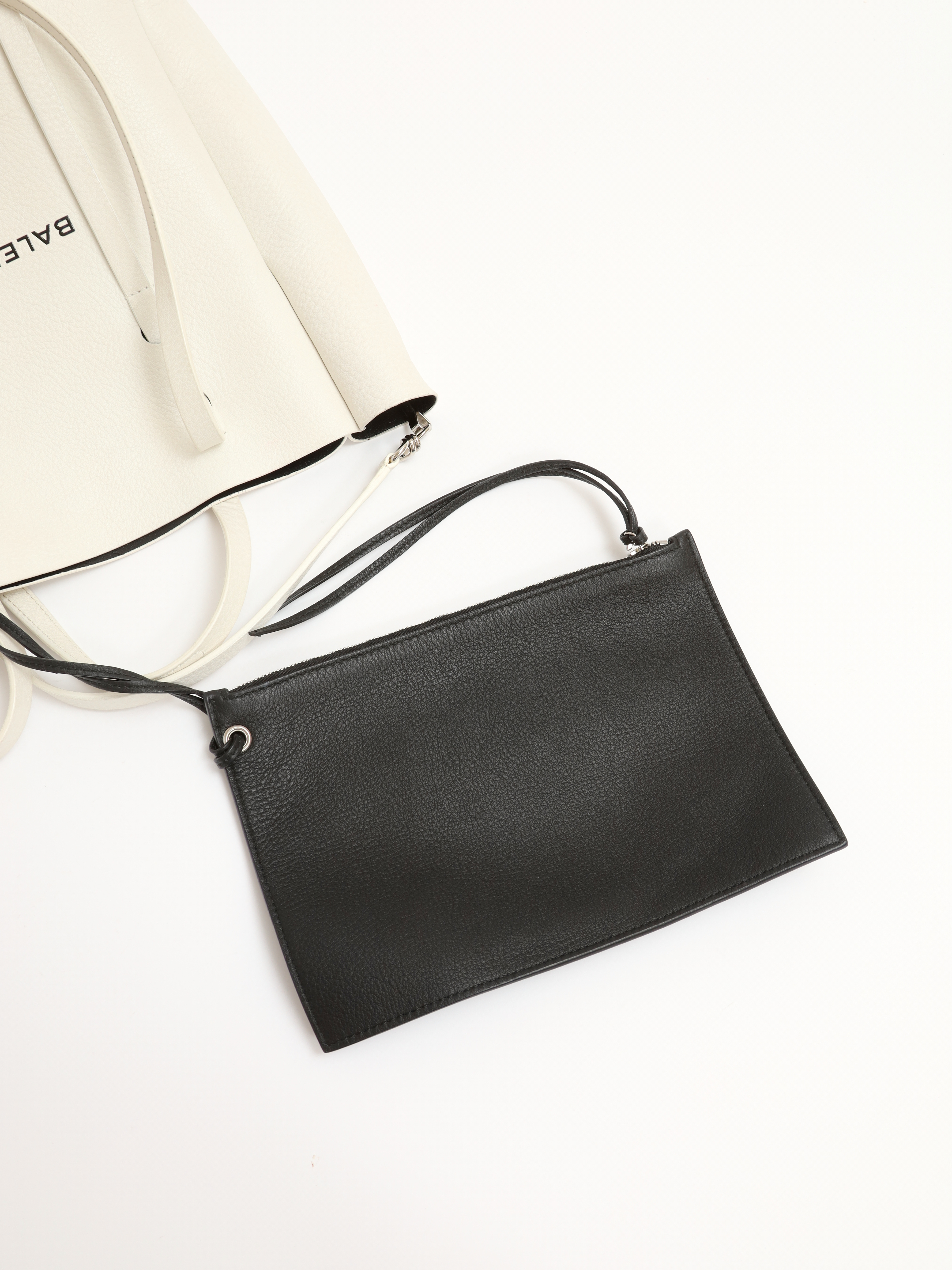Balenciaga Everyday 15