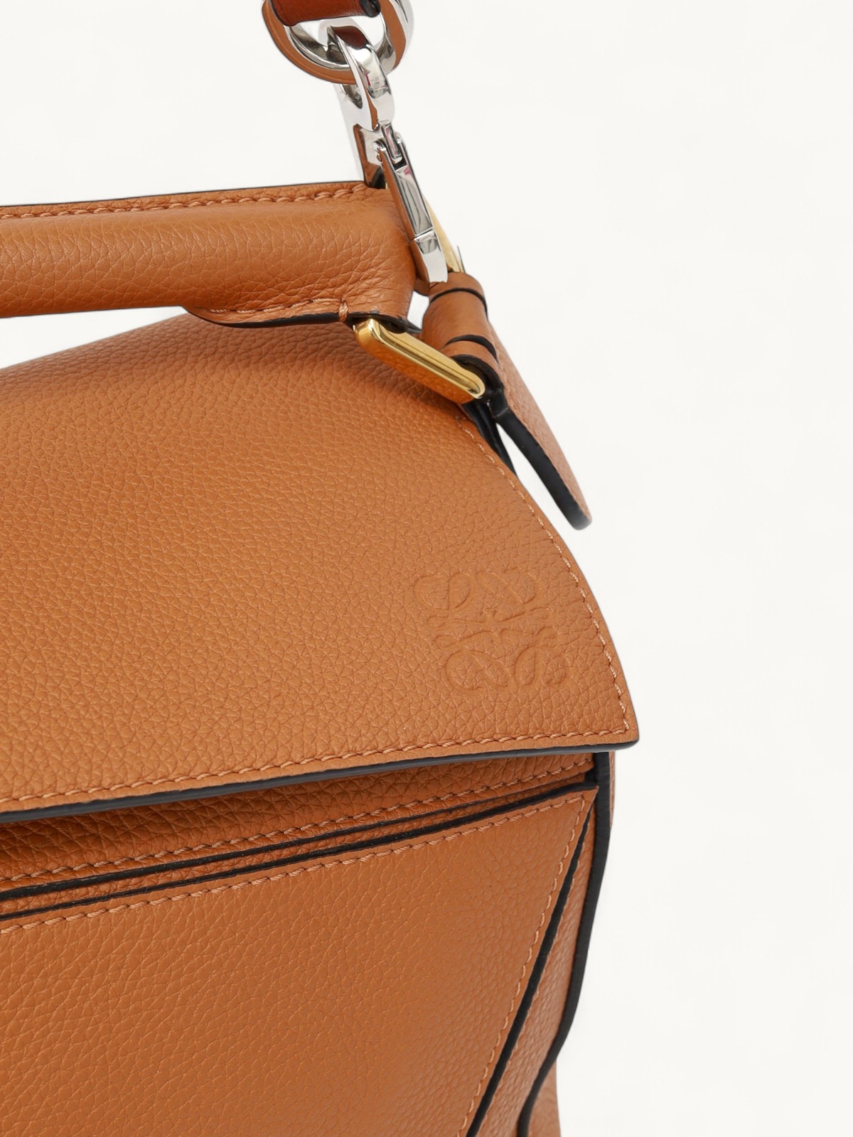 Loewe Puzzle 5