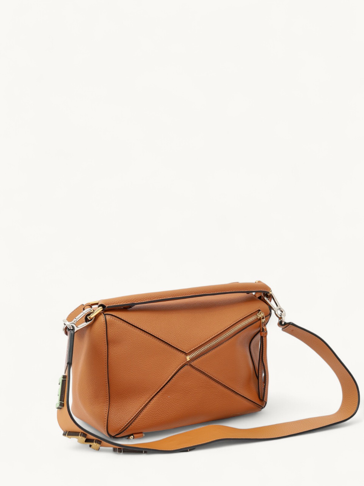 Loewe Puzzle 3