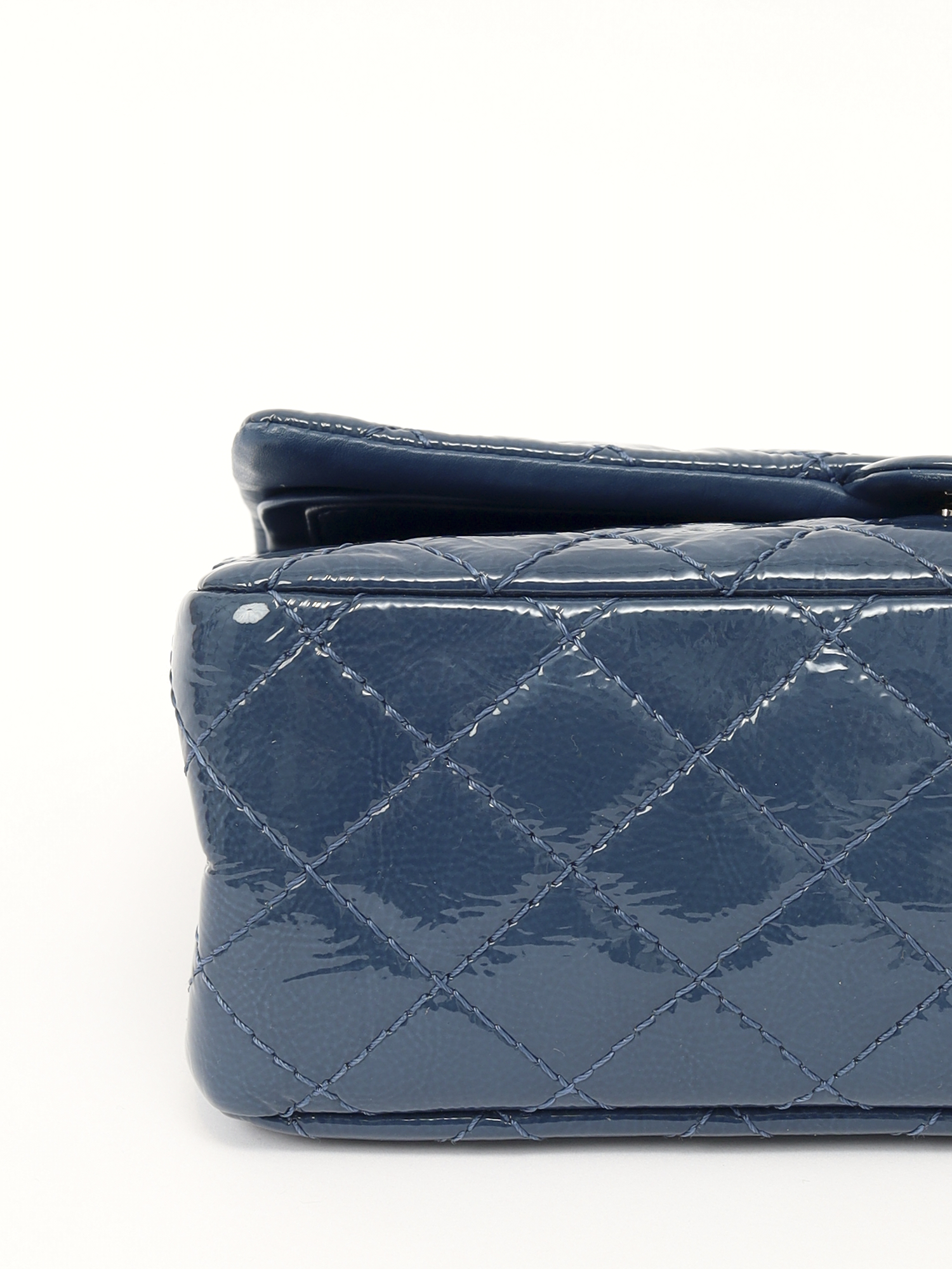 Chanel 2.55 8