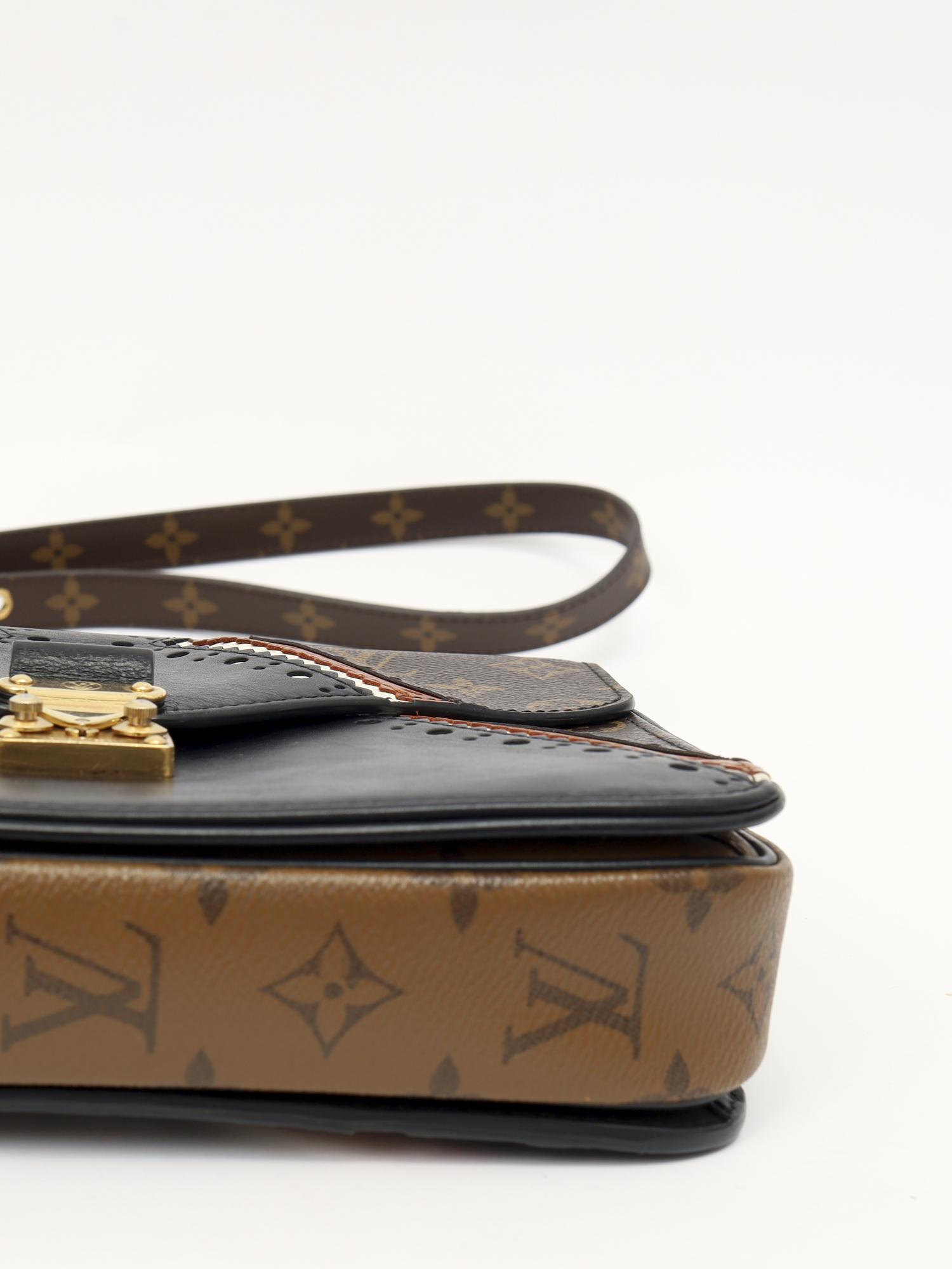 Louis Vuitton Pochette Metis  9
