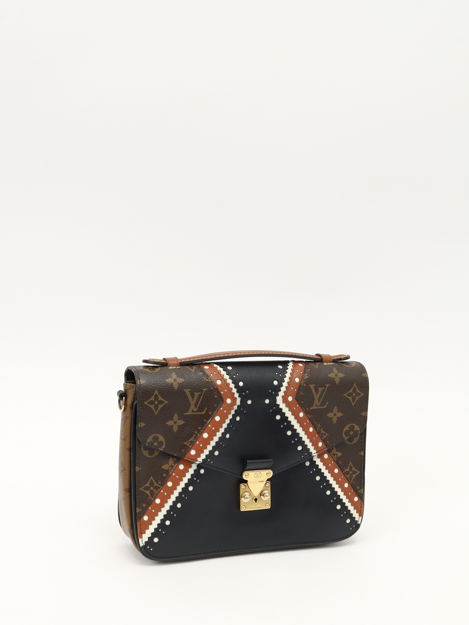 Louis Vuitton Pochette Metis  2