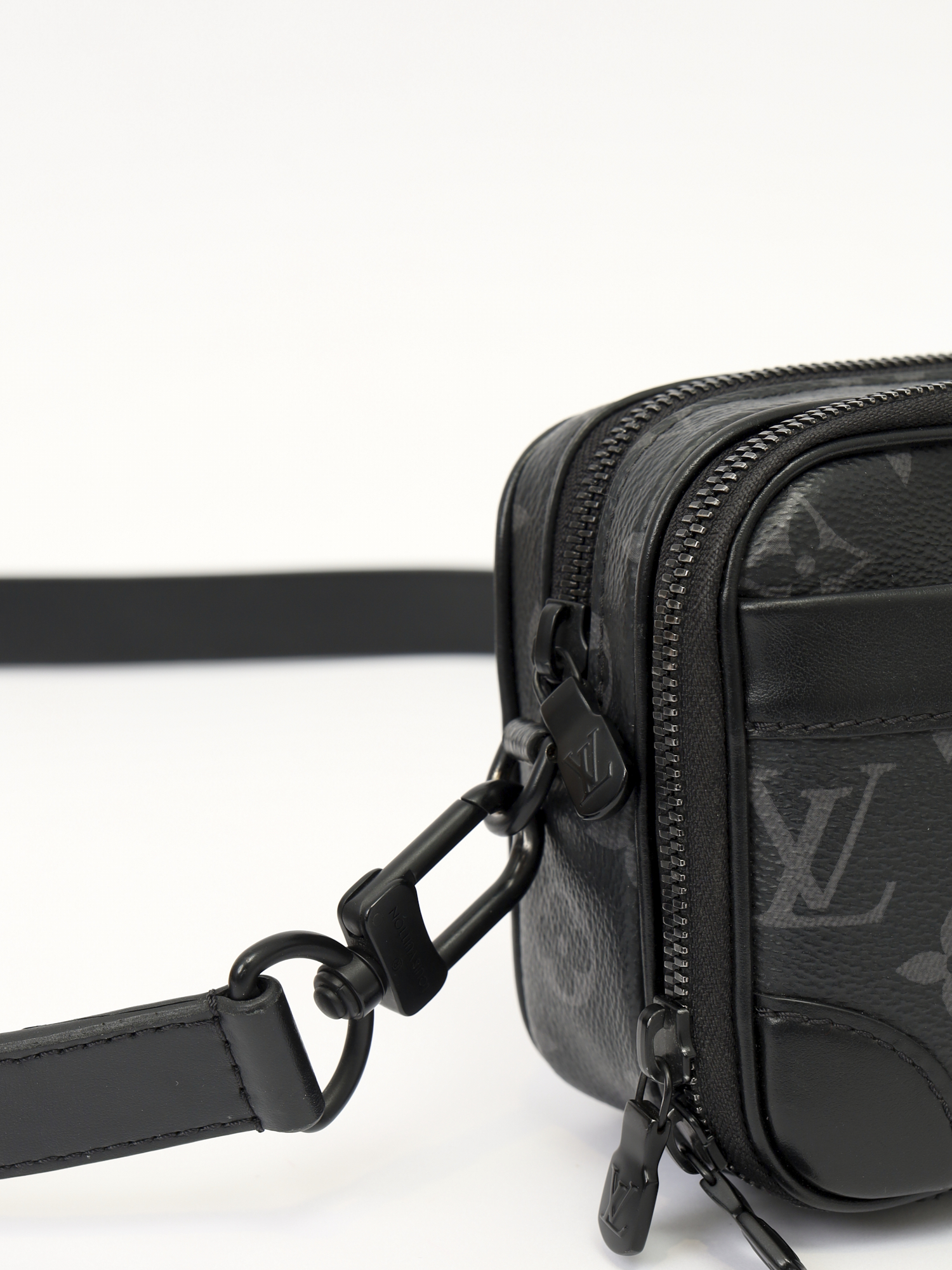 Louis Vuitton Alpha Wearable  6