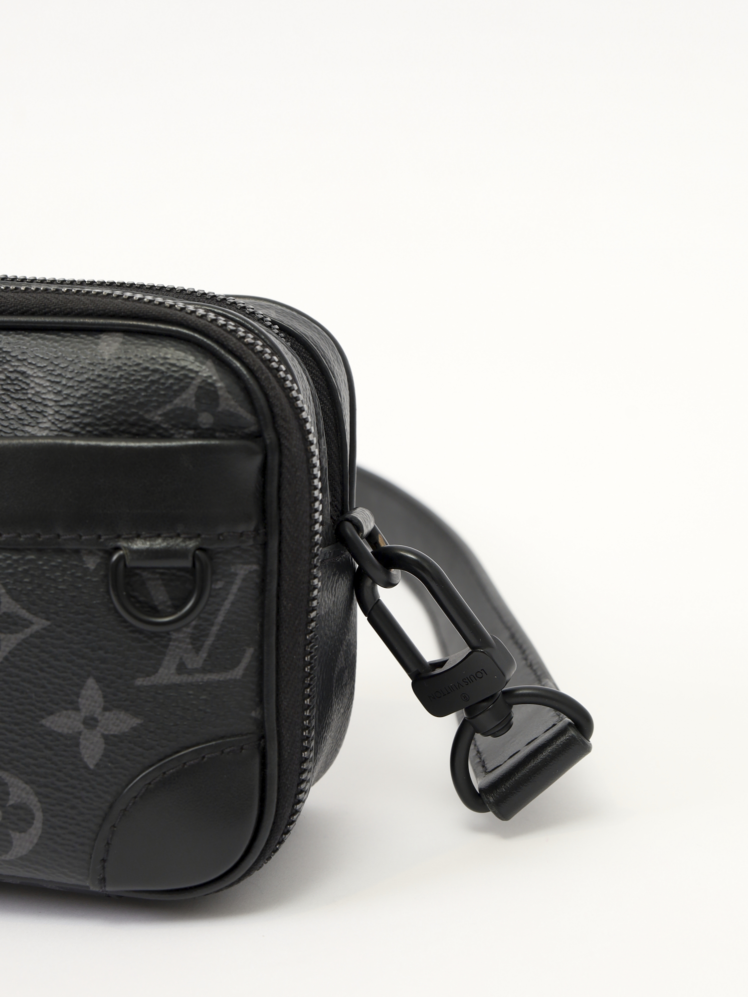 Louis Vuitton Alpha Wearable  7