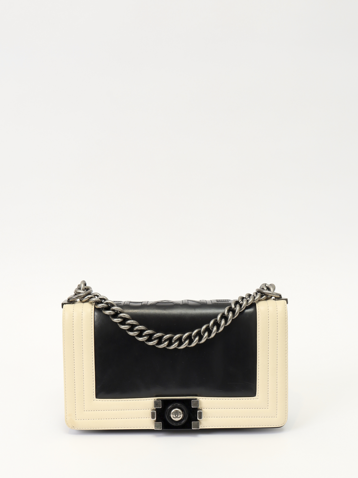 Chanel Boy 