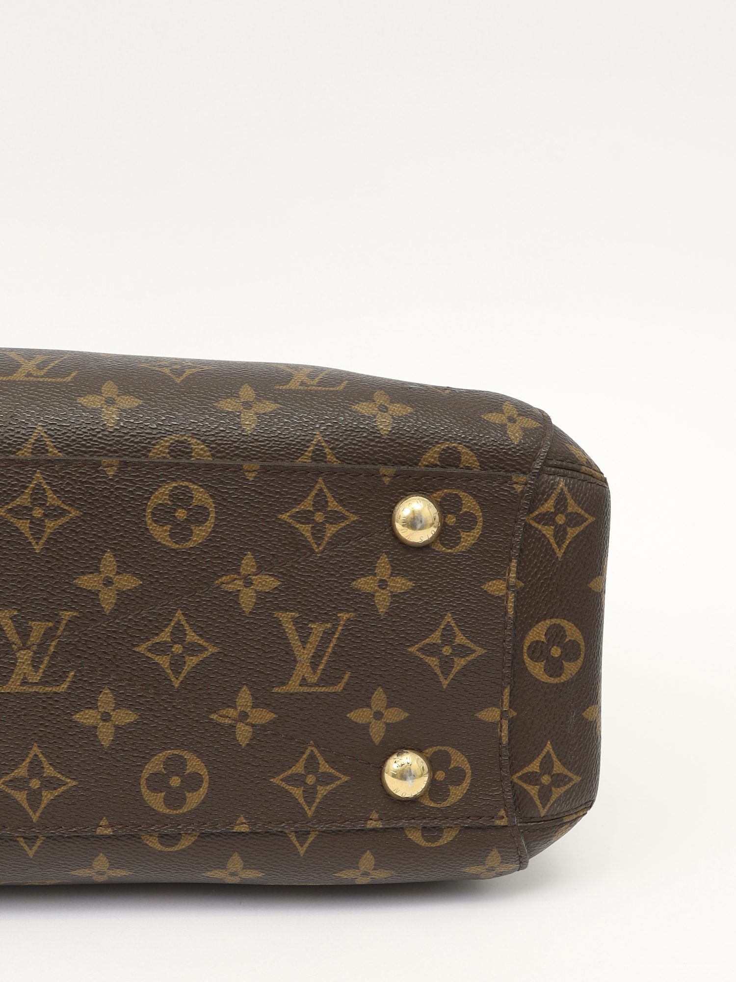 Louis Vuitton Montaigne  9