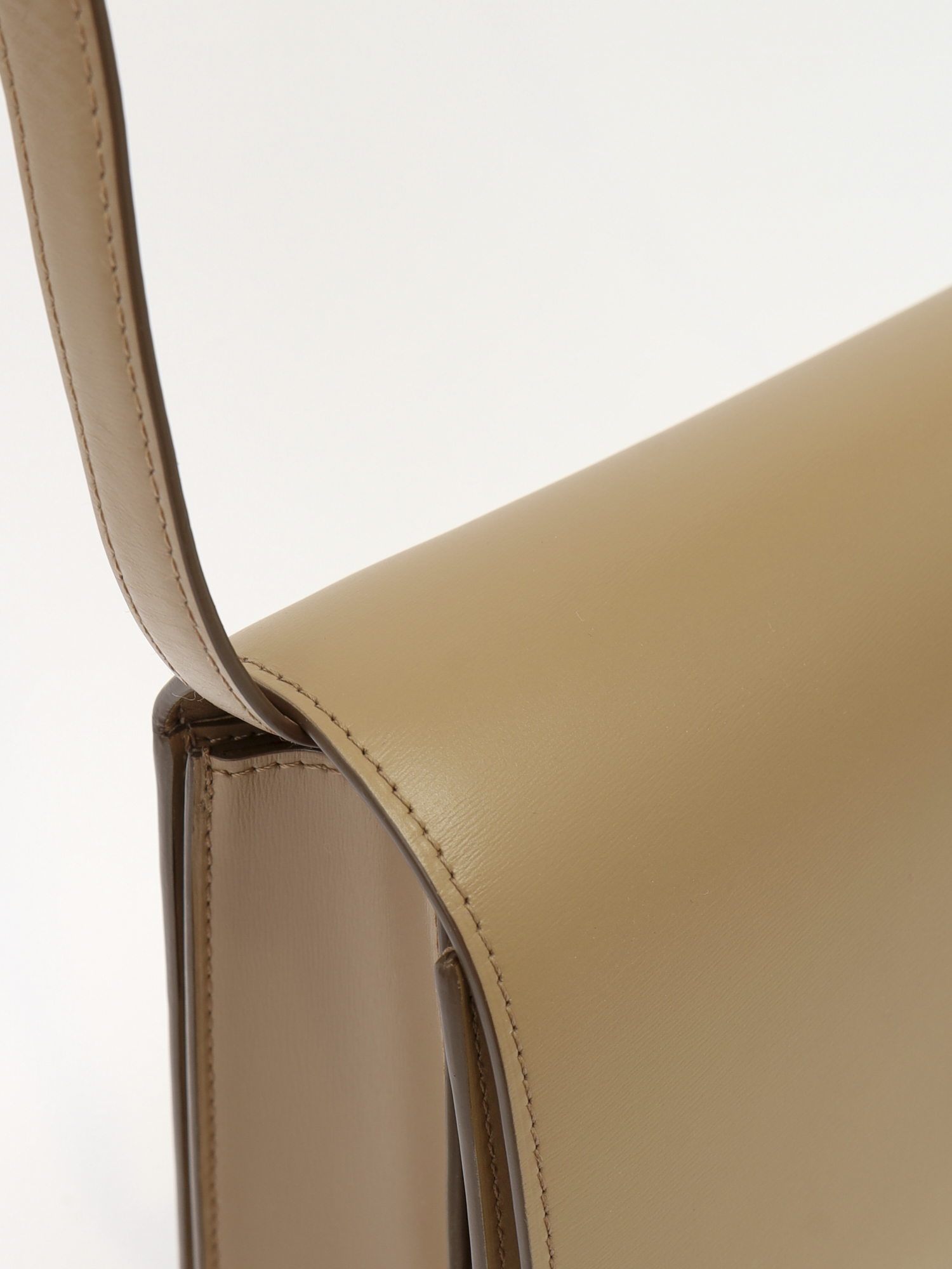 Celine Classic 6