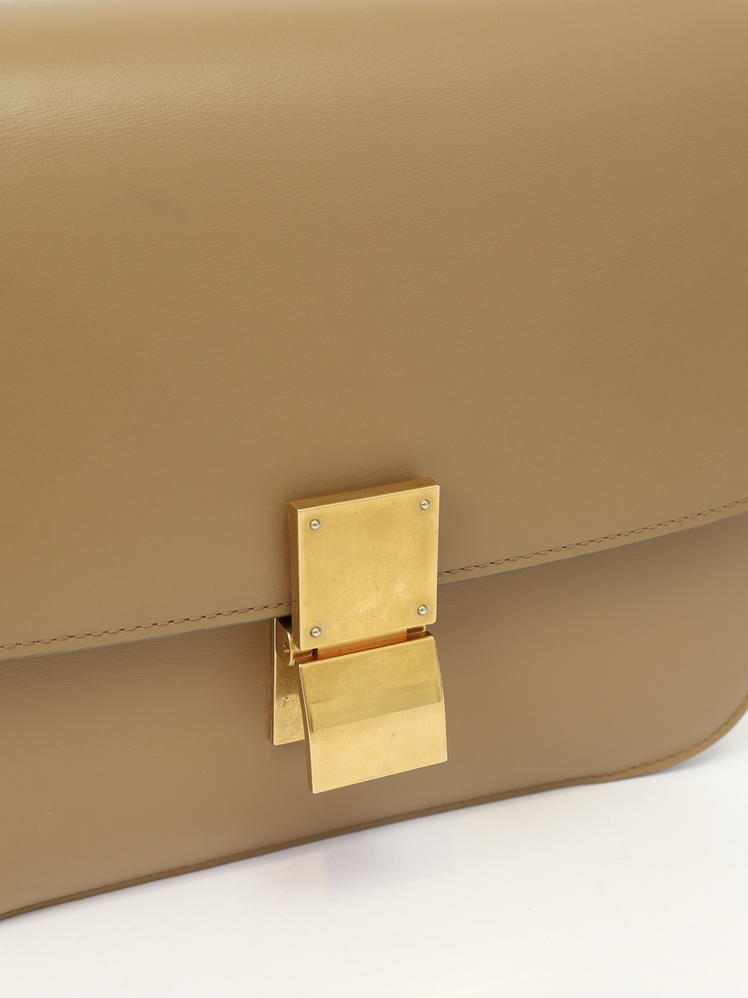 Celine Classic 5