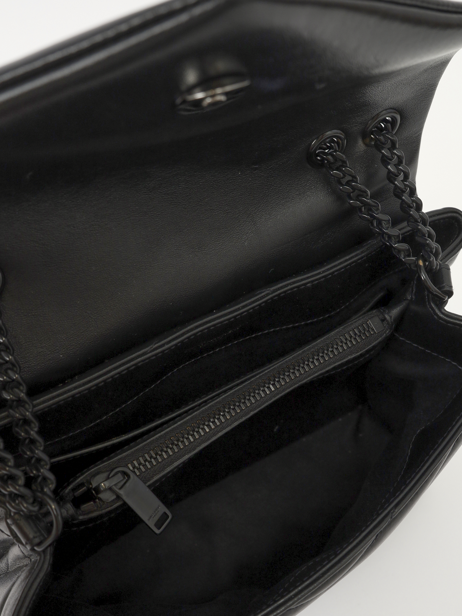 Saint Laurent Loulou  10