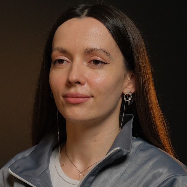 Вика Бреусова