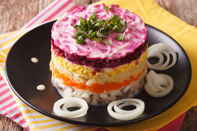 Привычные нам блюда русской кухни, которые сильно удивляют иностранцев — как такое можно есть