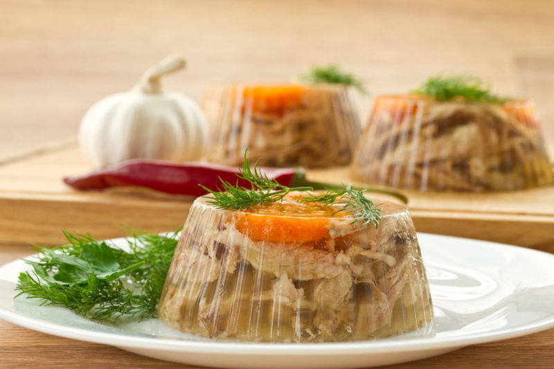 Привычные нам блюда русской кухни, которые сильно удивляют иностранцев — как такое можно есть