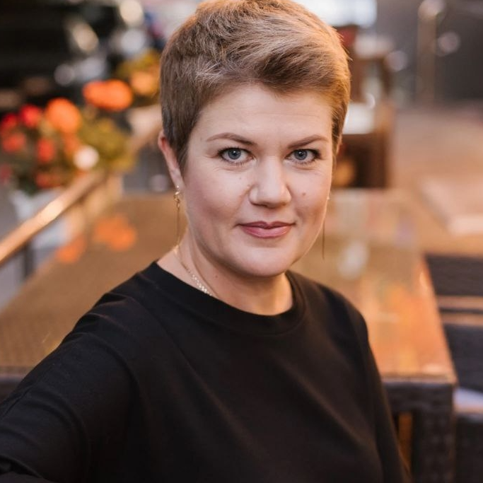 Елена Платова