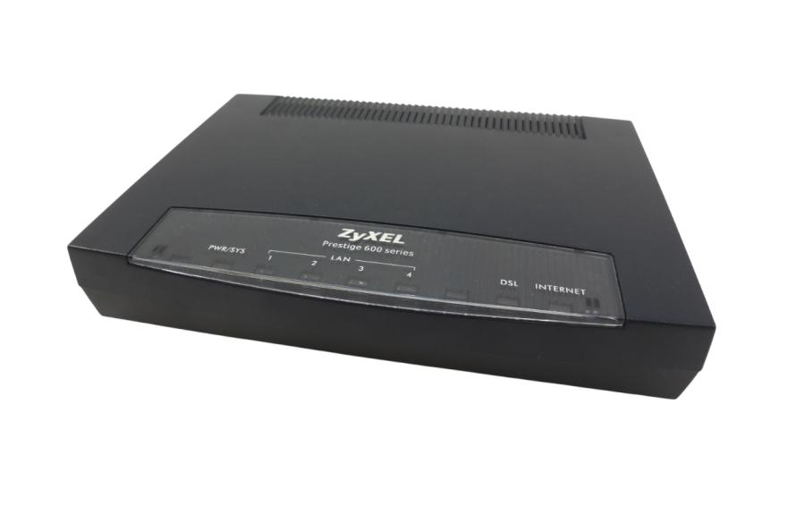 ADSL модем ZyXEL P-660HT EE #1