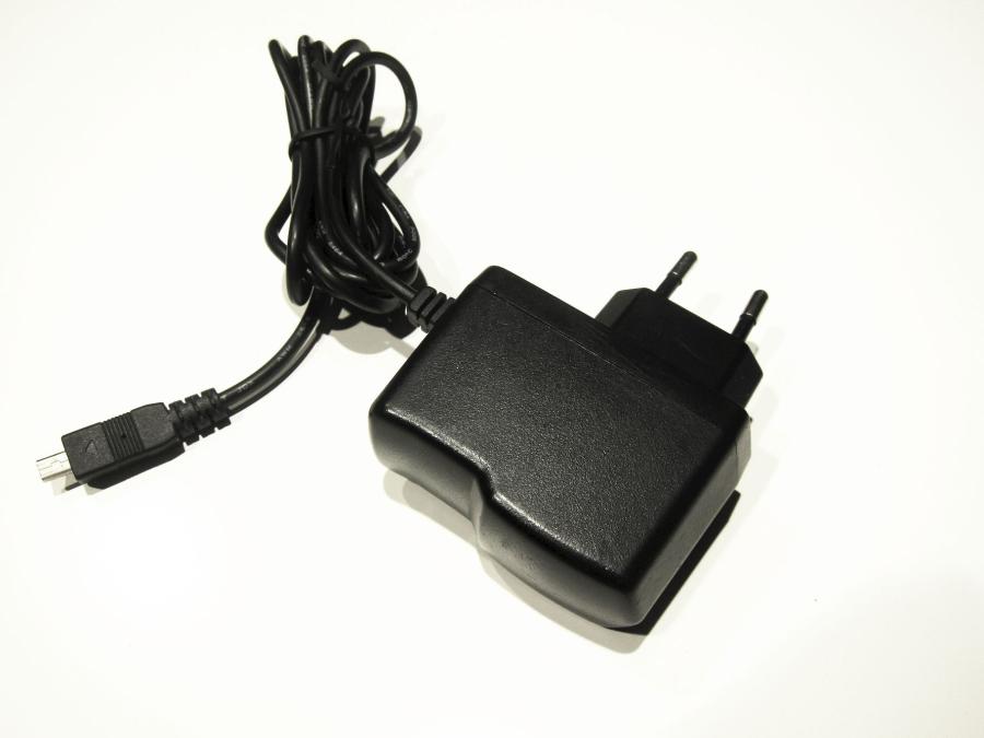 СЗУ для мобильных устройств МТС STC-A22050U8-A #1