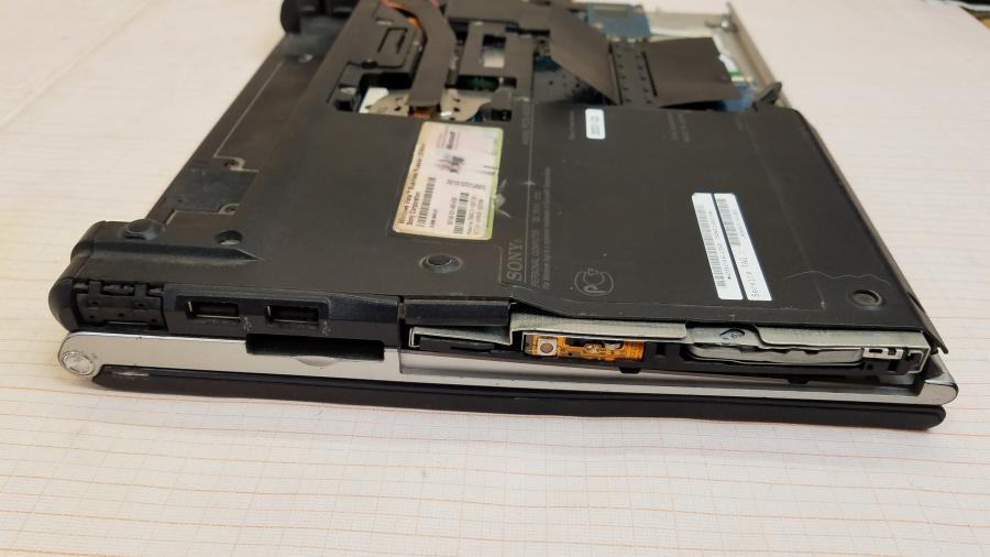 152-028-001 Ноутбук SONY VAIO VGN-SZ4MRN #15