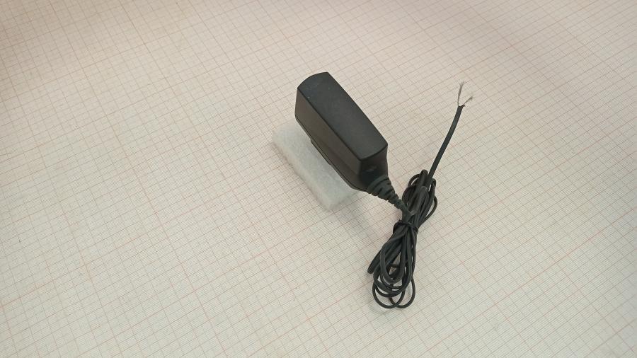165-604-001 СЗУ для мобильных устройств NOKIA AC-4E #1