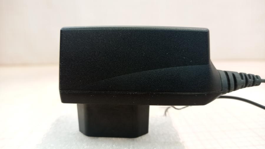 165-604-001 СЗУ для мобильных устройств NOKIA AC-4E #4