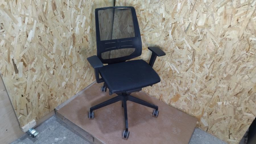 204-009-002 Кресло Profim Light Up 250S P61PU #1