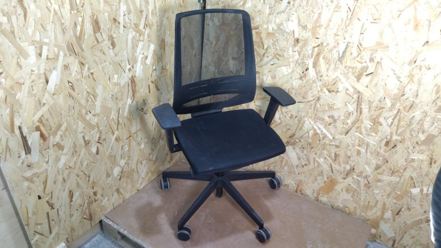 204-009-003 Кресло Profim Light Up 250S P61PU #1