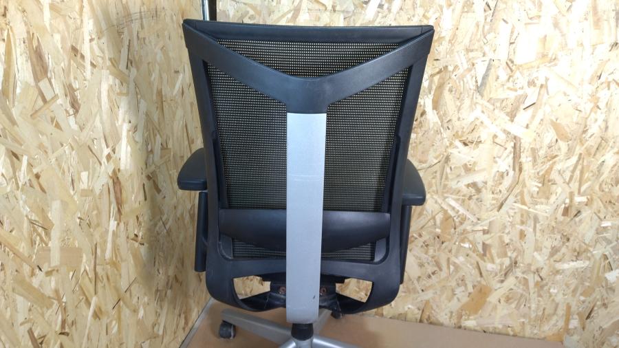 204-020-001 Кресло Haworth Comforto 8863 #4