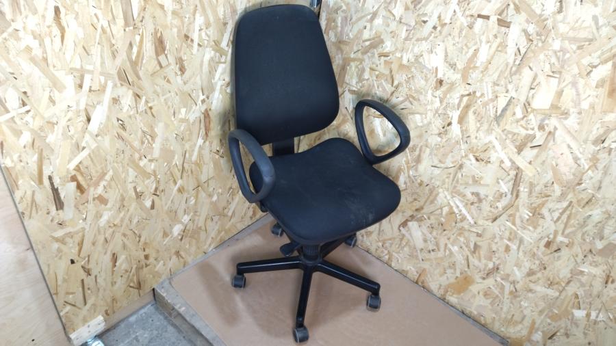 204-029-001 Кресло Interstuhl 3B52 #1