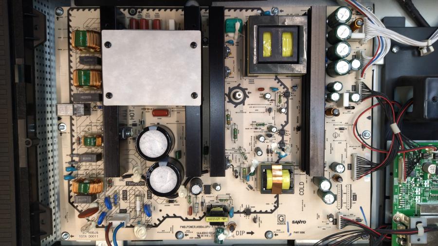 004-014-001 Монитор ЖК PANASONIC TH-47LF25ER #14