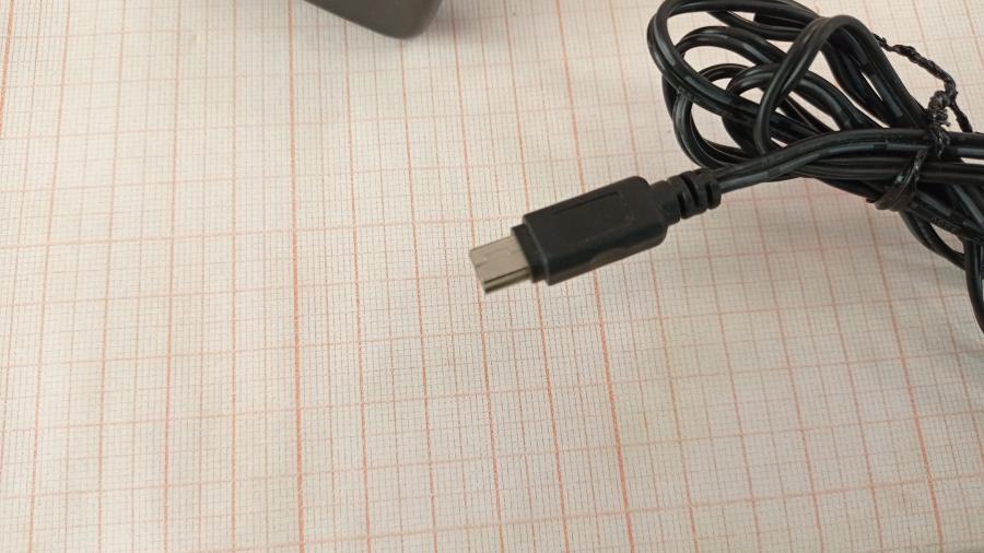 165-611-001 СЗУ для мобильных устройств Fly DSA-0051-05SC FEU 51055F #8