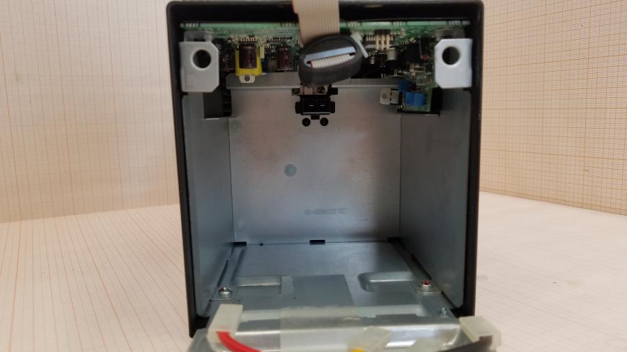 206-002-001 Источник бесперебойного питания APC Smart-UPS 750VA LCD #9