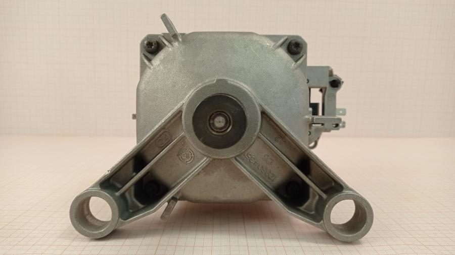 111-301-001 Двигатель для стиральной машины BOSCH 1BS6530-8AD #3